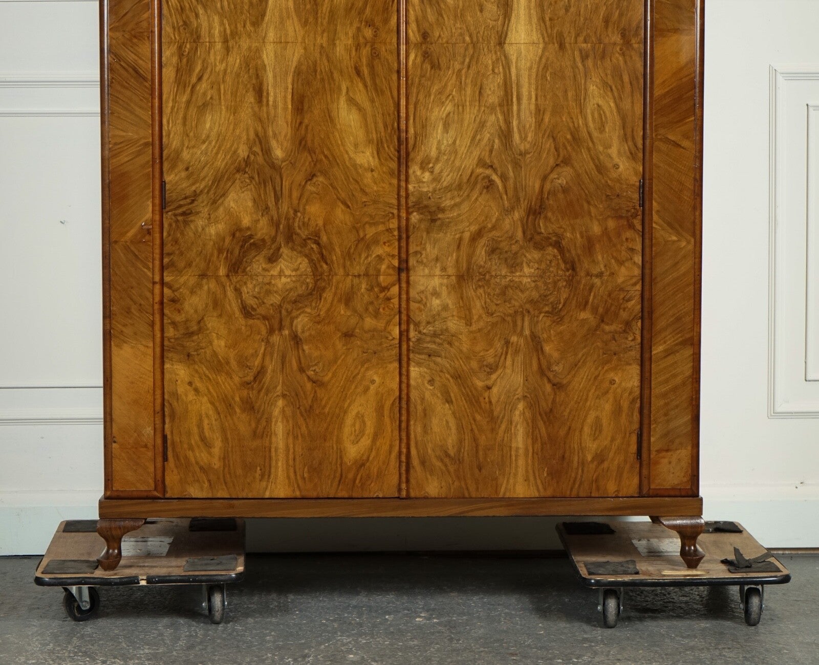 LOVELY ART DECO LARGE BURR WALNUT WARDROBE