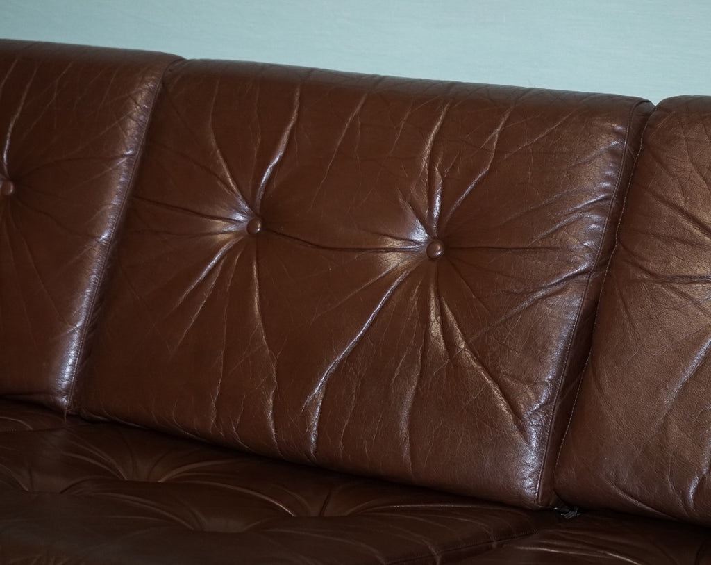 SCANDiNAVIAN ViNTAGE EKORNES STRESSLESS THREE SEATER SOFA