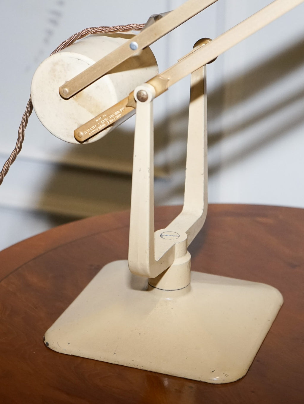 ANTIQUE CIRCA 1950 RECLAIMED HADRILL & HORSTMANN COUNTERPOISE DESK LAMP