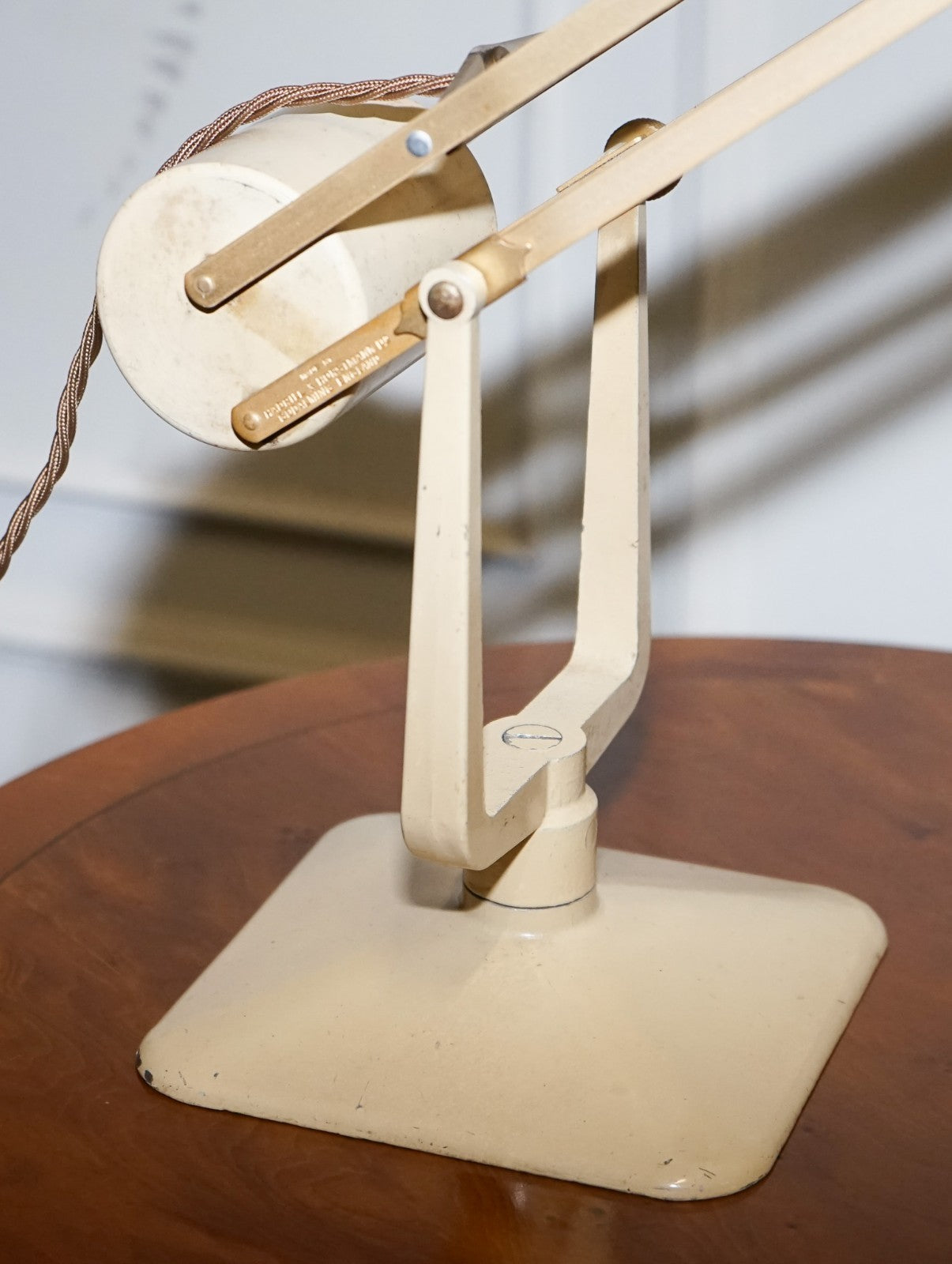 ANTIQUE CIRCA 1950 RECLAIMED HADRILL & HORSTMANN COUNTERPOISE DESK LAMP