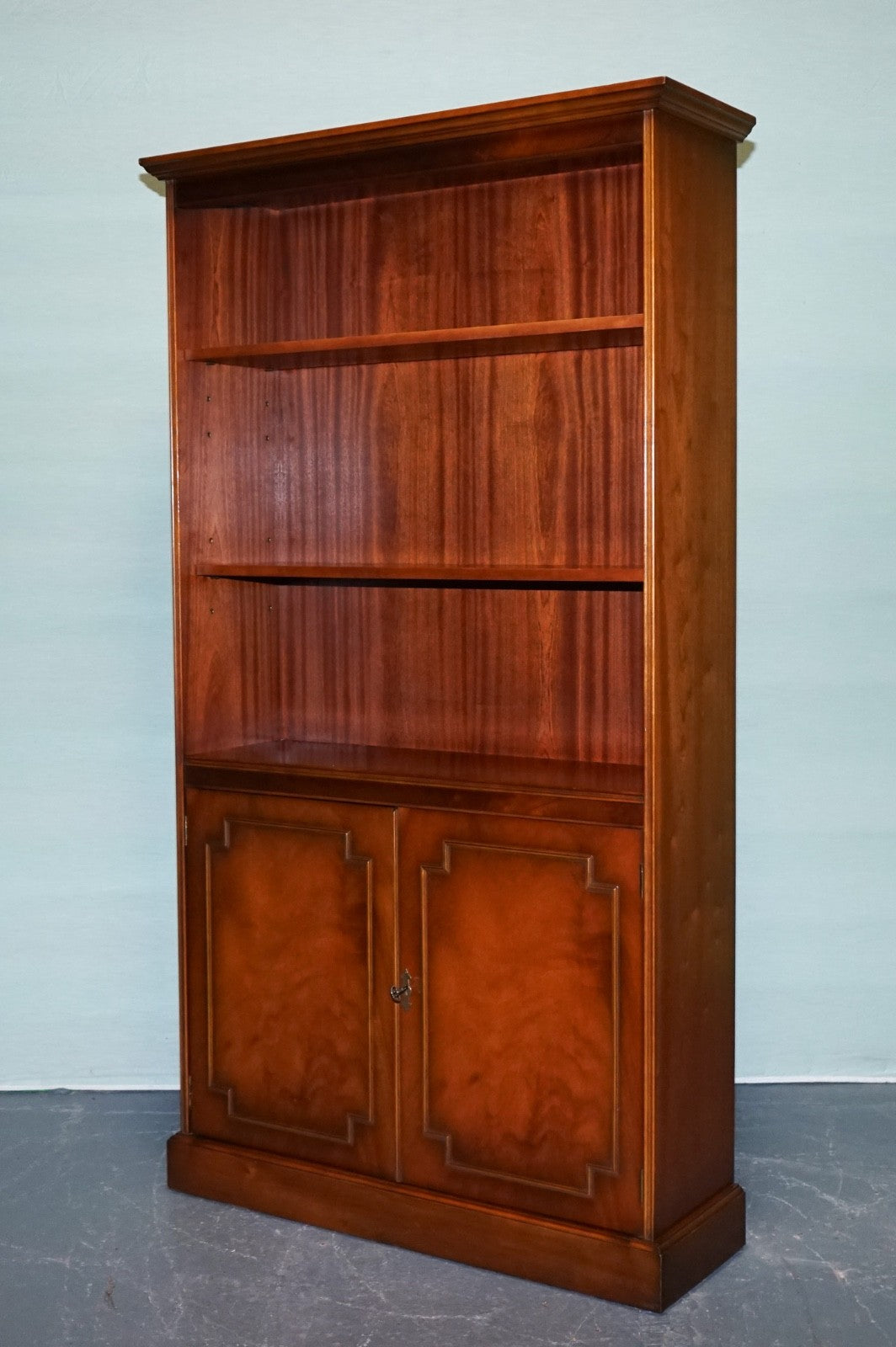 ENGLISH TRADITIONAL BRADLEY DISPLAY CABINET BOOKCASE WITH SHELVES AND CUPBOARD