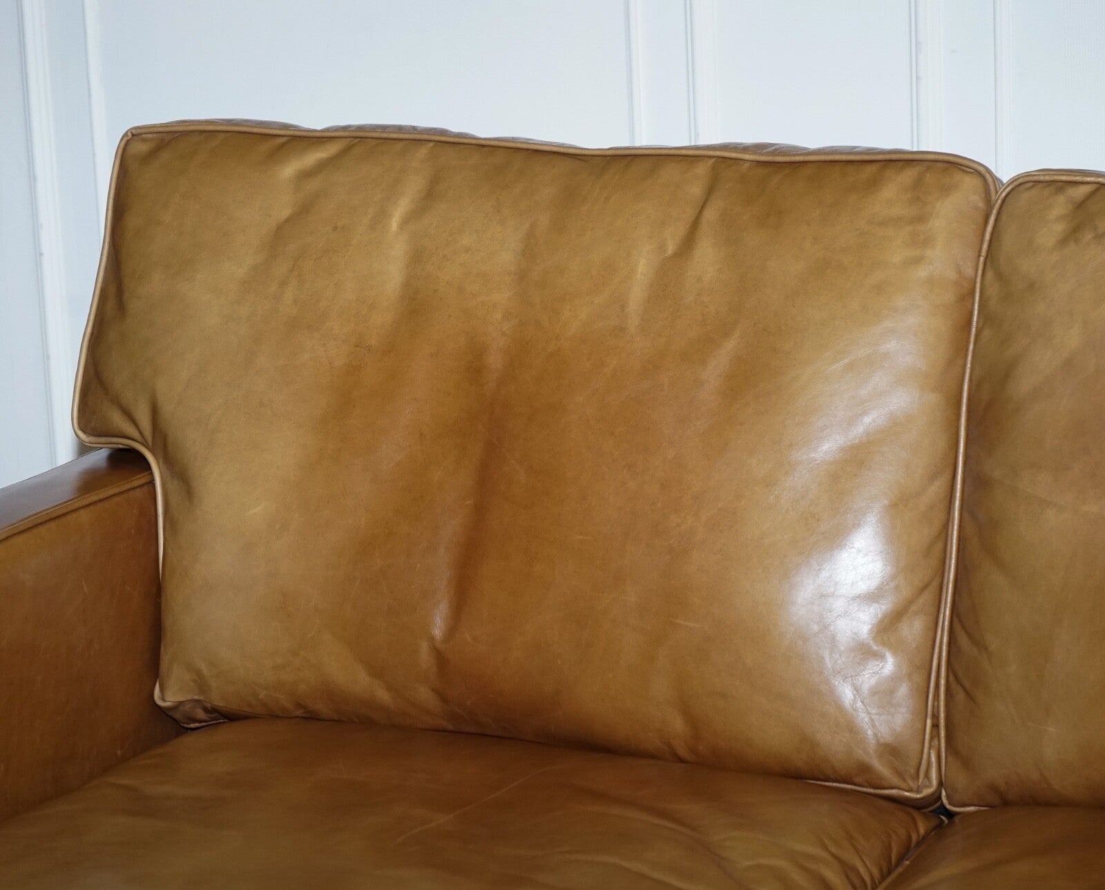 TIMOTHY OULTON HALO TWO SEATER VISCOUNT TAN LEATHER SOFA (1/2)
