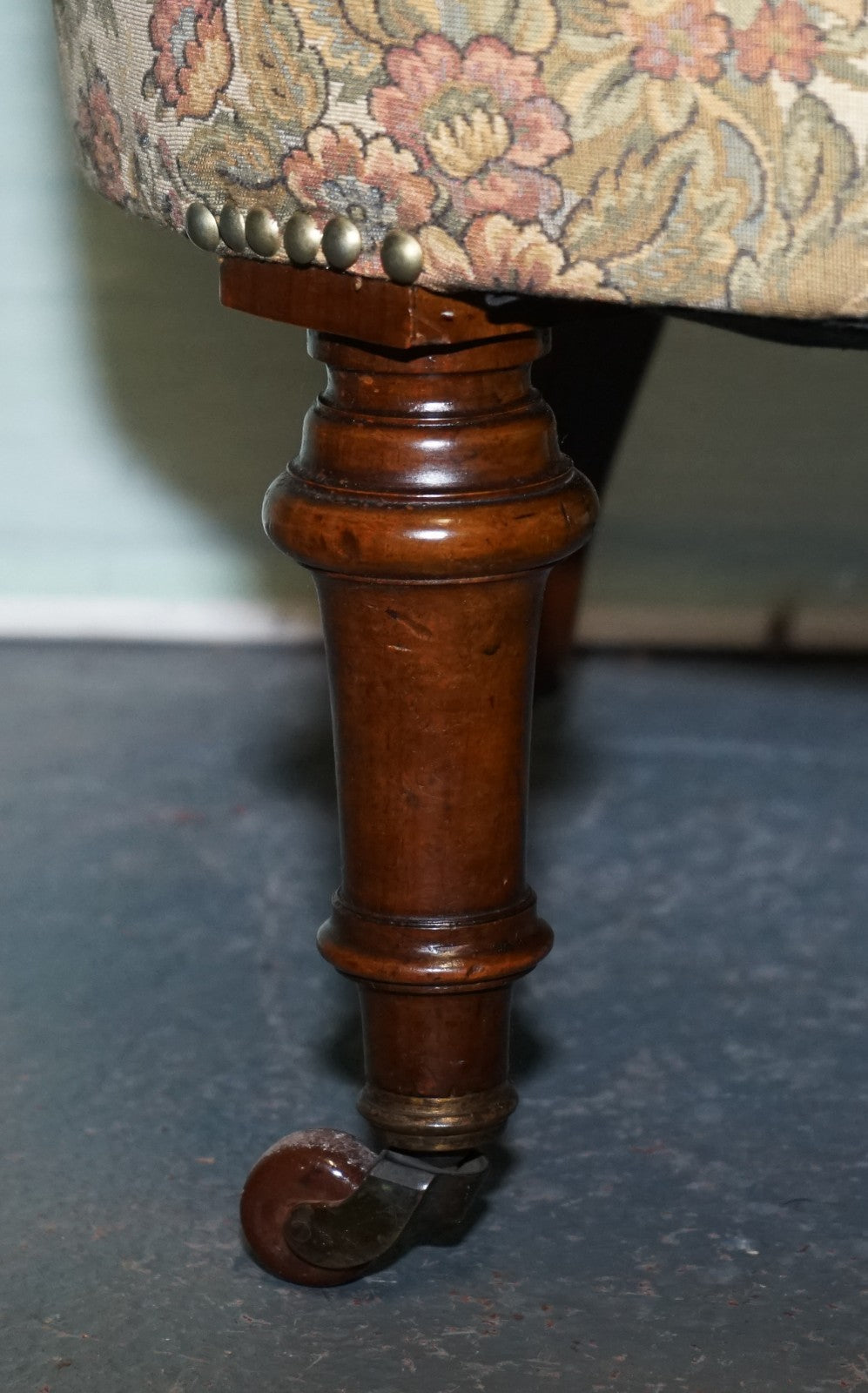 ANTIQUE VICTORIAN TAPESTRY NURSING CHAIR WITH FLORAL FLOWER DESIGN