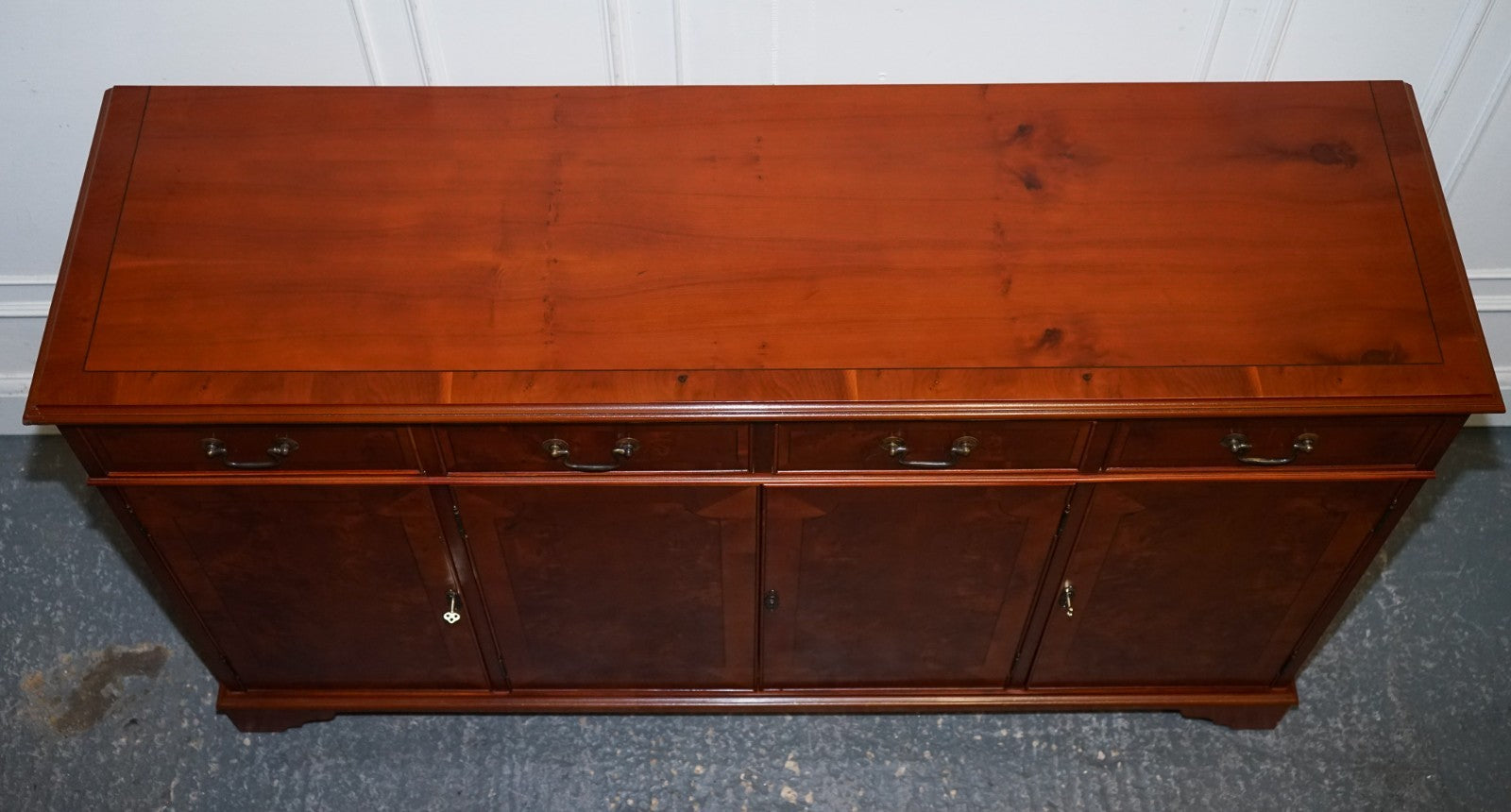 VINTAGE BURR YEW WOOD SIDEBOARD WITH FOUR CUPBOARDS & DRAWERS