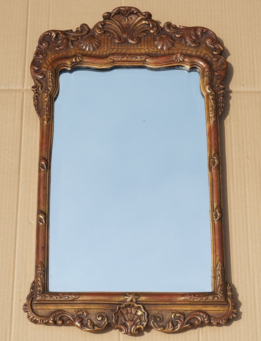 ANTIQUE GEORGE III CHIPPENDALE STYLE WALL MIRROR