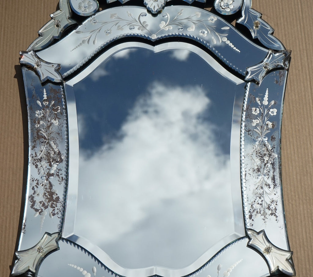 ANTIQUE ITALIAN CIRCA 1910 VENETIAN ETCHED GLASS HEART SHAPED WALL MIRROR