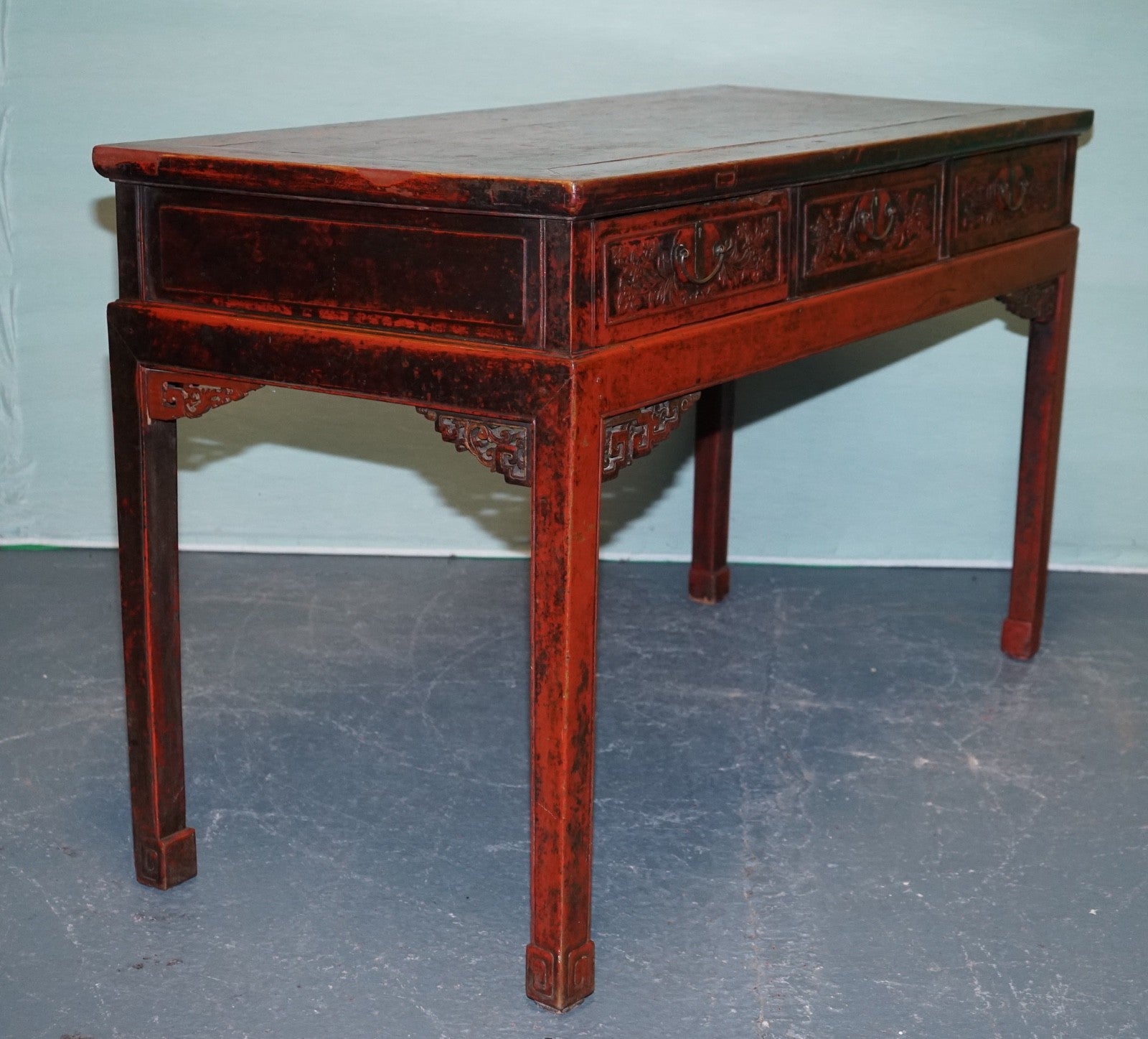 1800 ANTIQUE QING DYNASTY LACQUERED ORIENTAL CHINESE CONSOLE TABLE CARVED FLORAL