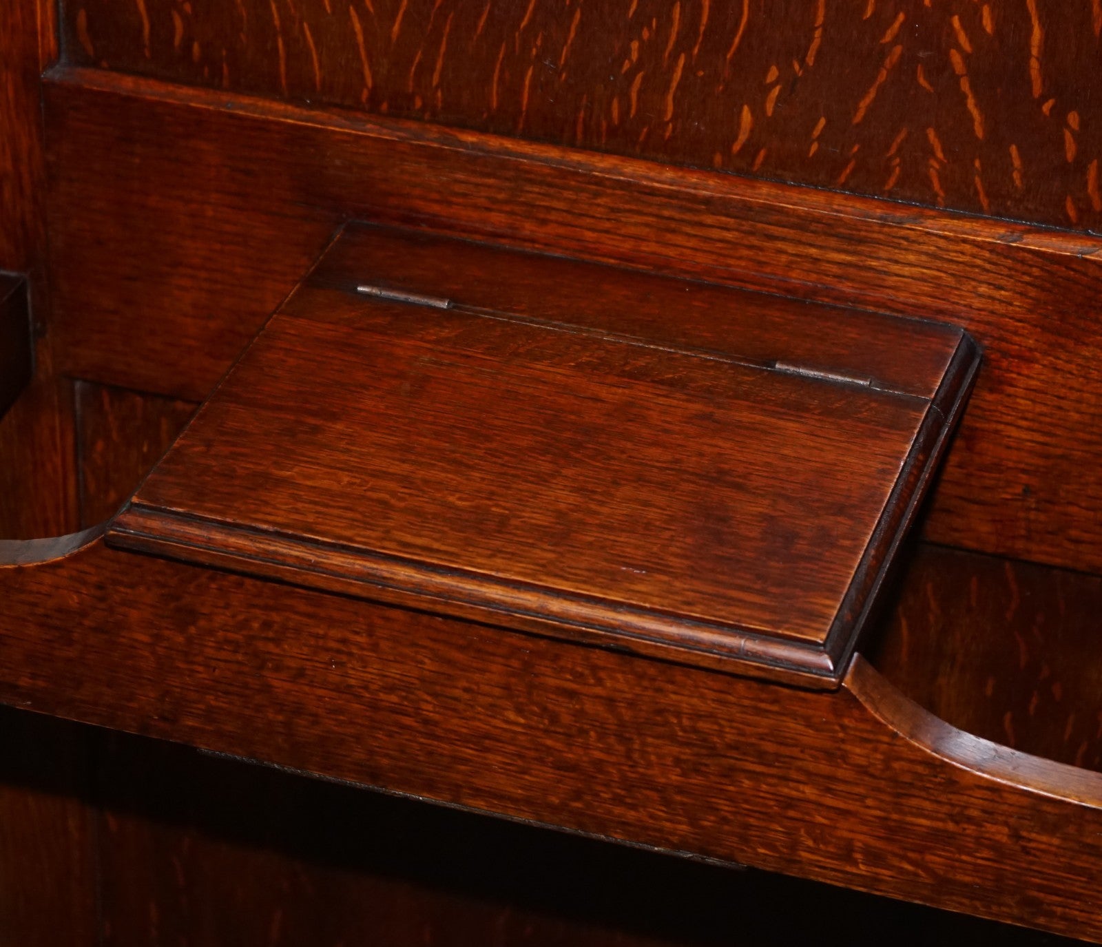 ANTIQUE ATCRAFT OAK HAT AND UMBRELLA HALLWAY STAND WITH A MIRROR