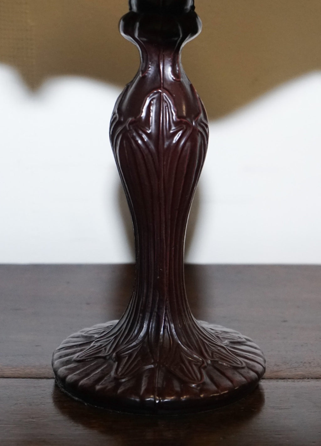 VINTAGE TIFFANY STYLE STAINED COLOURFUL GLASS WITH DRAGONFLY TABLE LAMP