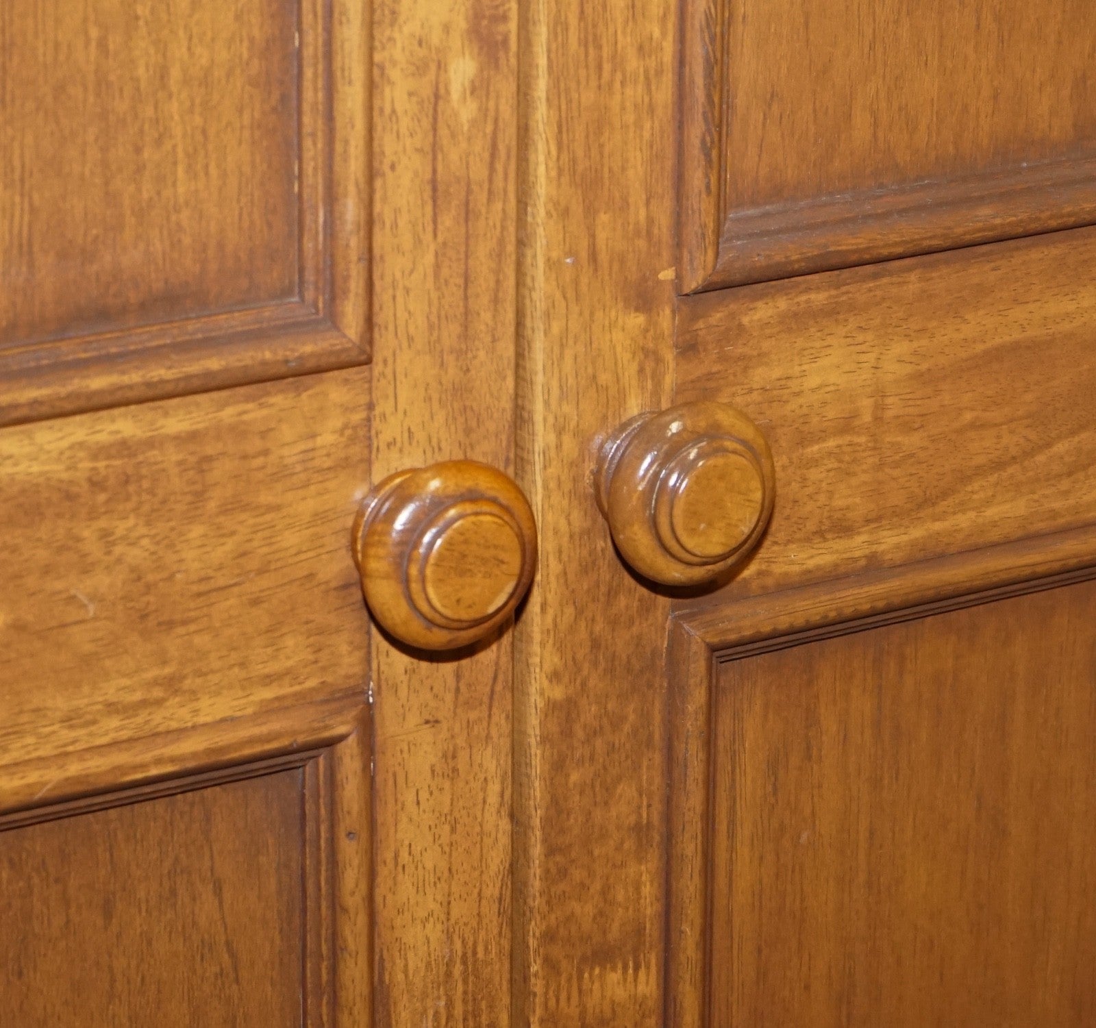 VINTAGE BROWN OAK WILLIS & GAMBIER DOUBLE WARDROBE