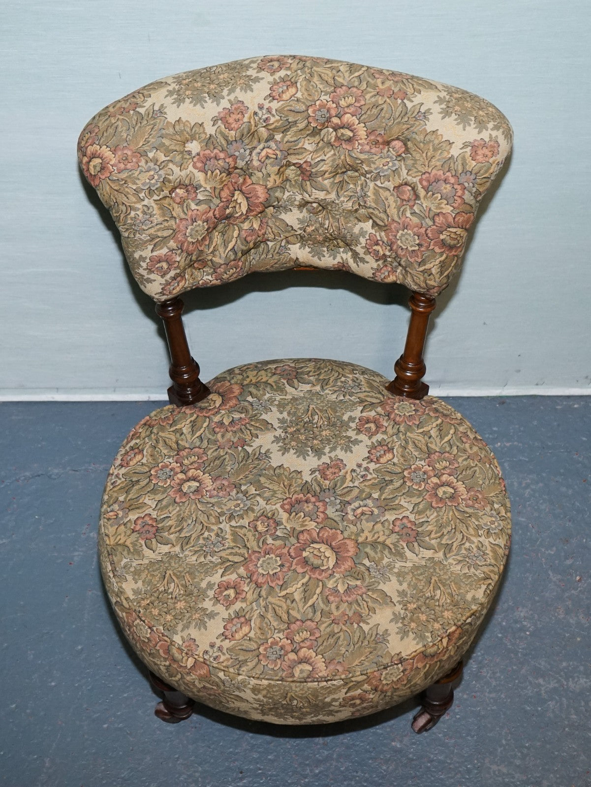 ANTIQUE VICTORIAN TAPESTRY NURSING CHAIR WITH FLORAL FLOWER DESIGN