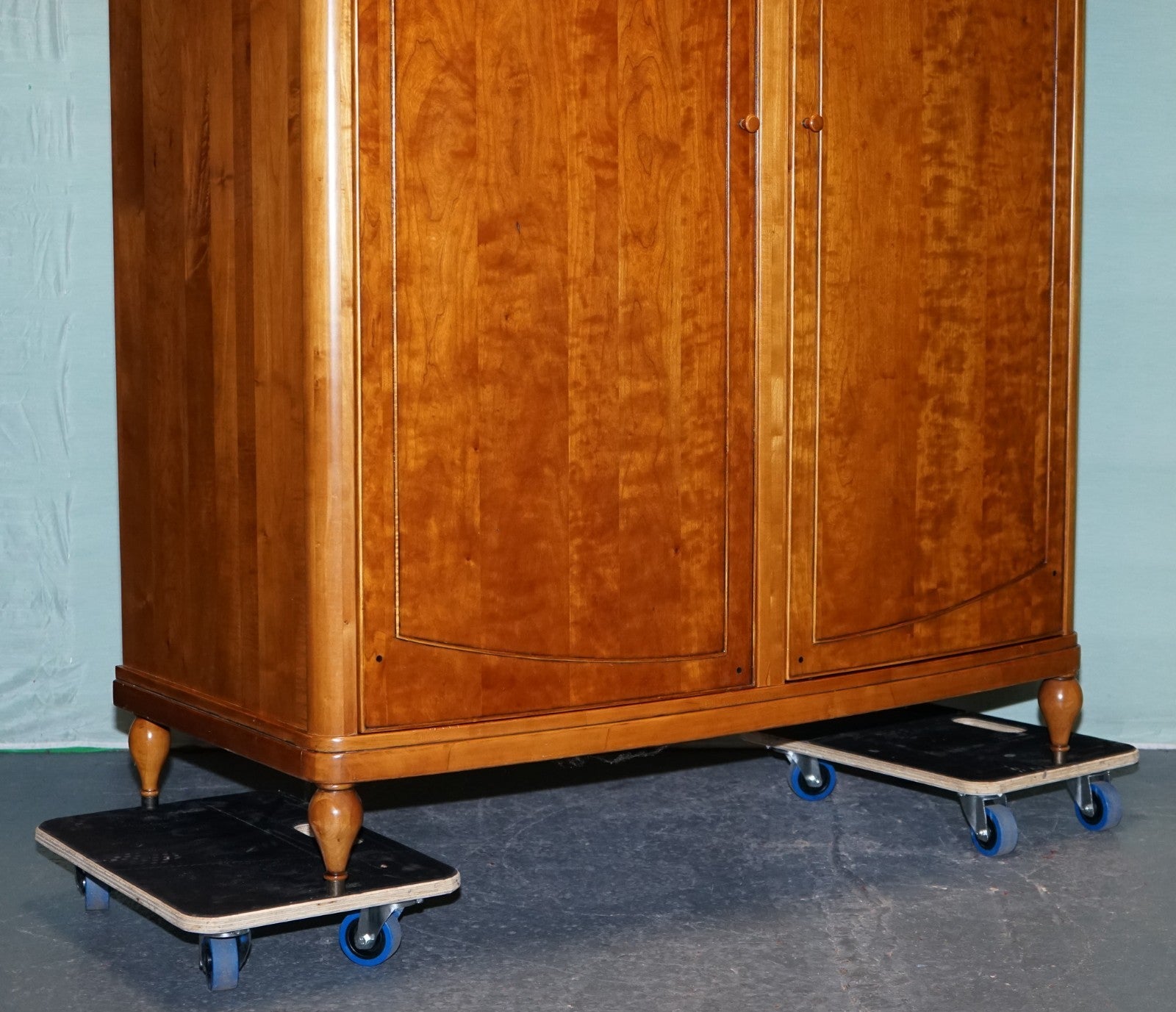 FRENCH STYLE WILLIS & GAMBIER ROCHELLE COLLECTION DOUBLE WARDROBE