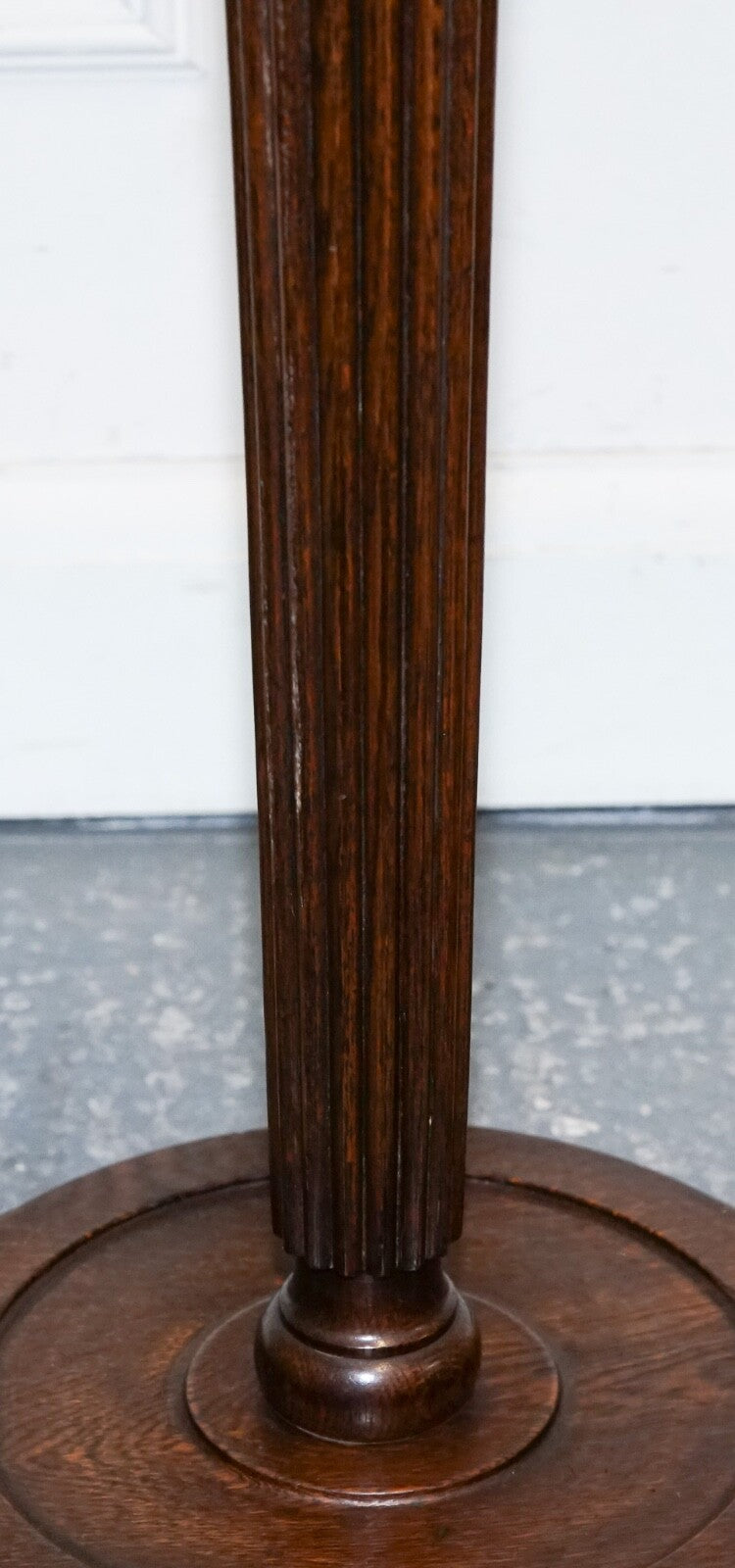 ANTIQUE TRADITIONAL OAK STANDARD FLOOR LAMP