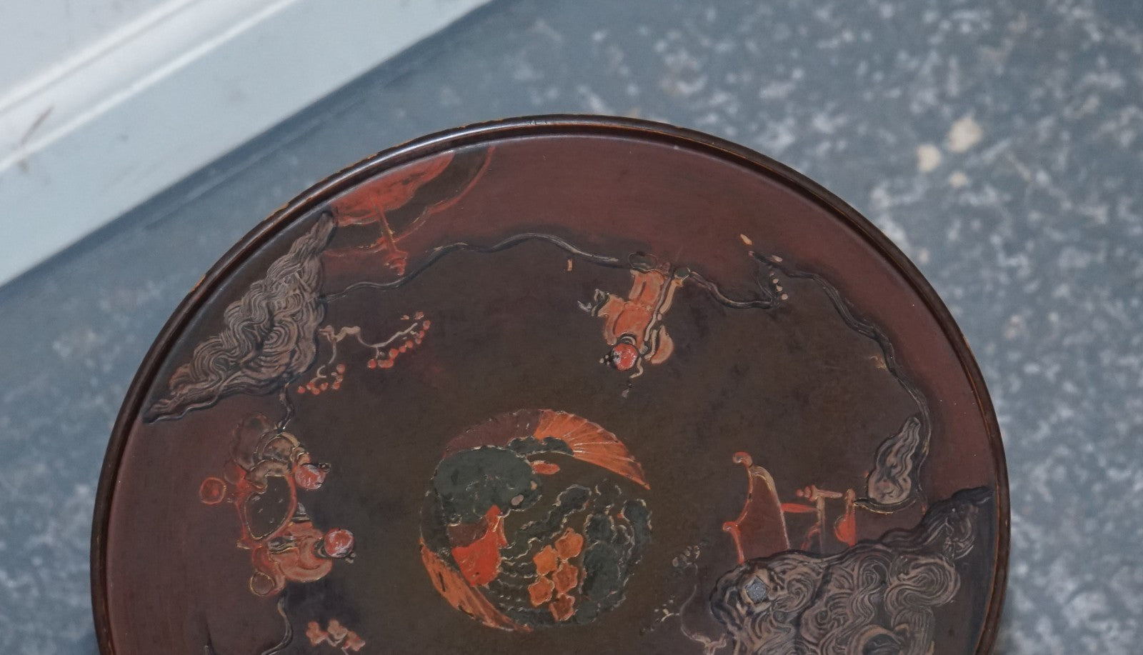 ANTIQUE CHINOISERIE LACQUERED HAND PAINTED SIDE END WINE LAMP TABLE