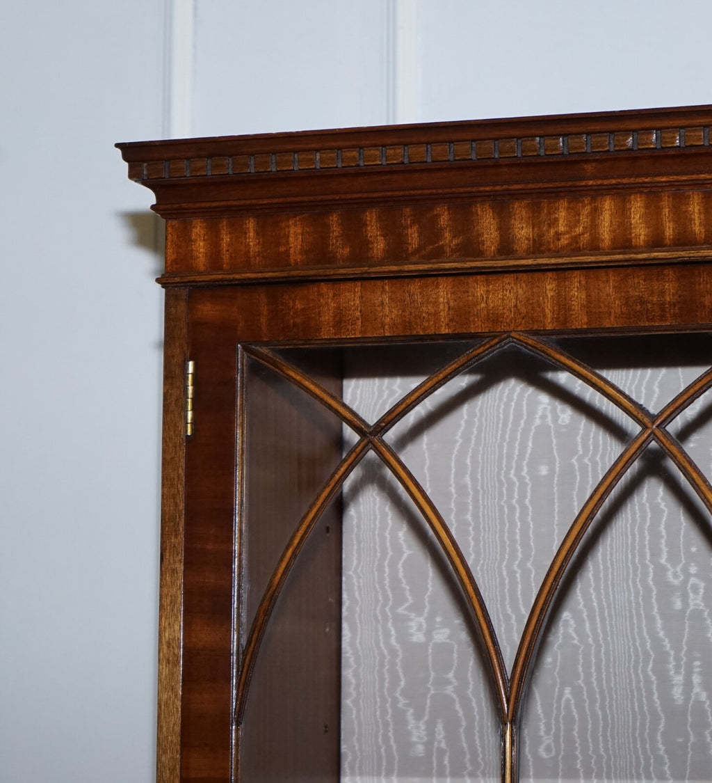 BEVAN FUNNEL GEORGIAN STYLE DISPLAY CABINET BOOKCASE GLASS SHELVES AND LIGHTS