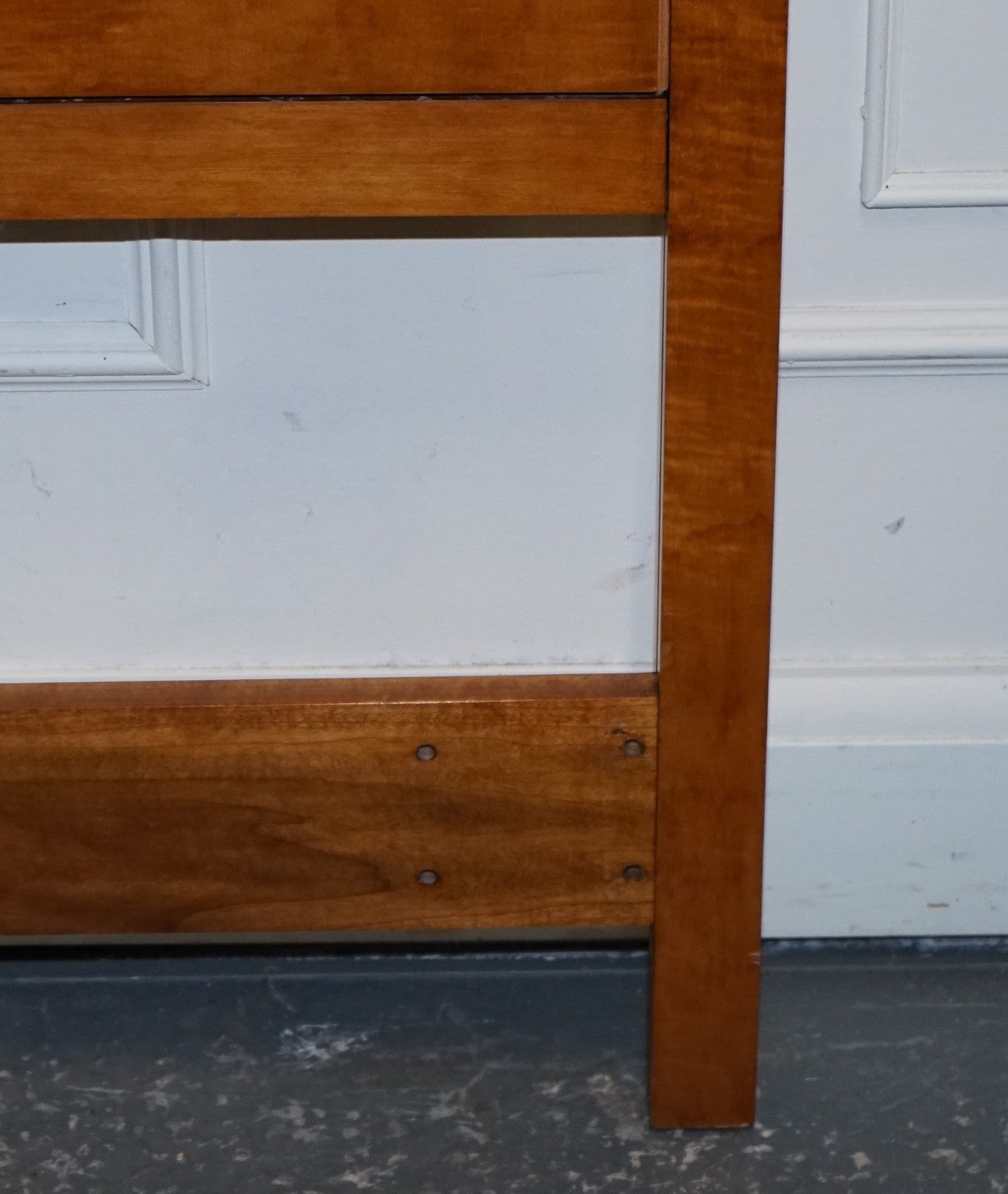 VINTAGE QUEEN SIZE AMERICAN HICKORY WHITE GENESIS BIEDEMEIER HEADBOARD