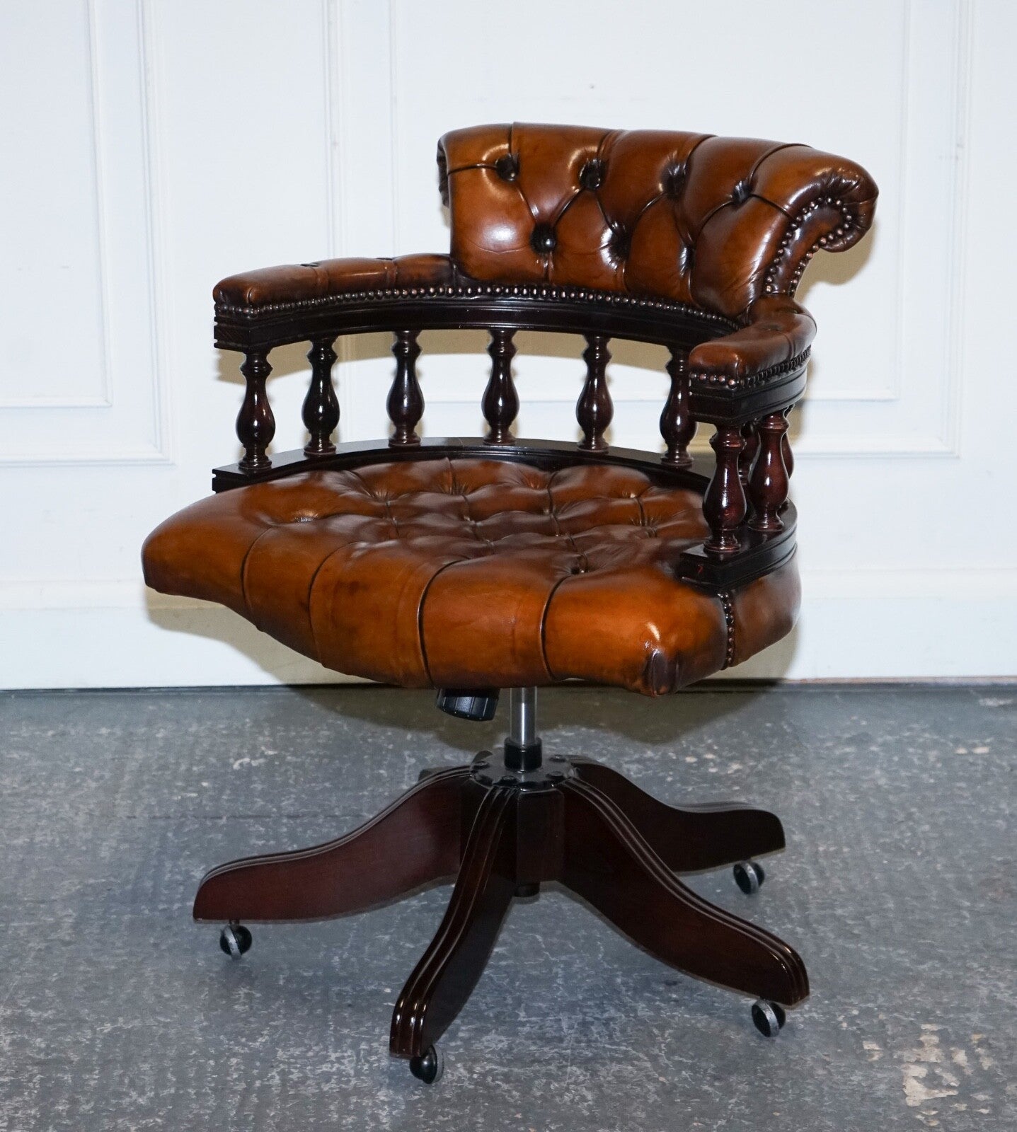 FULLY RESTORED CIGAR BROWN LEATHER CHESTERFIELD CAPTAINS OFFICE SWIVEL ARMCHAIR