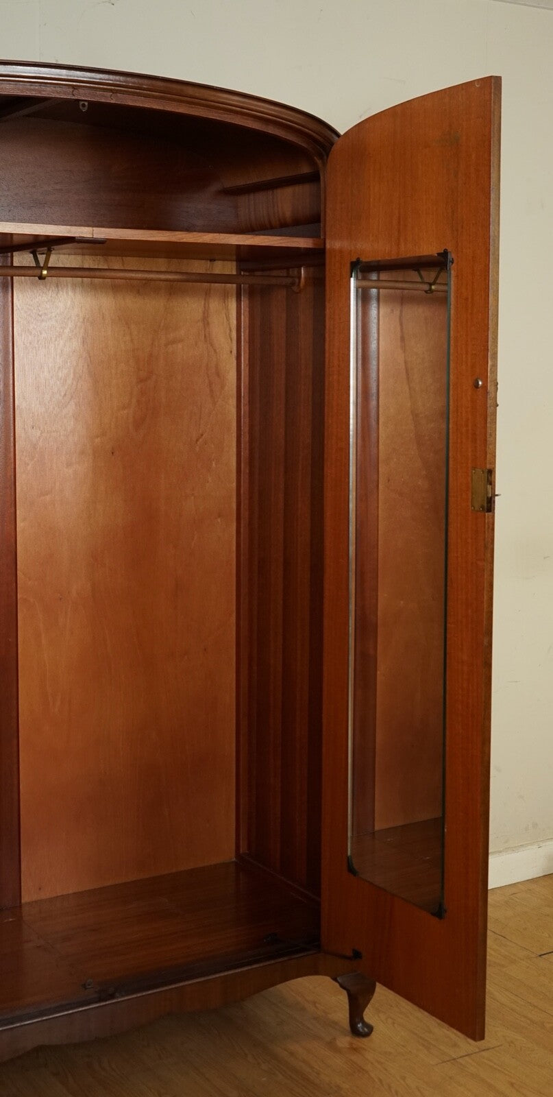 STUNNING MADE IN ENGLAND ART DECO BURR WALNUT DOUBLE WARDROBE