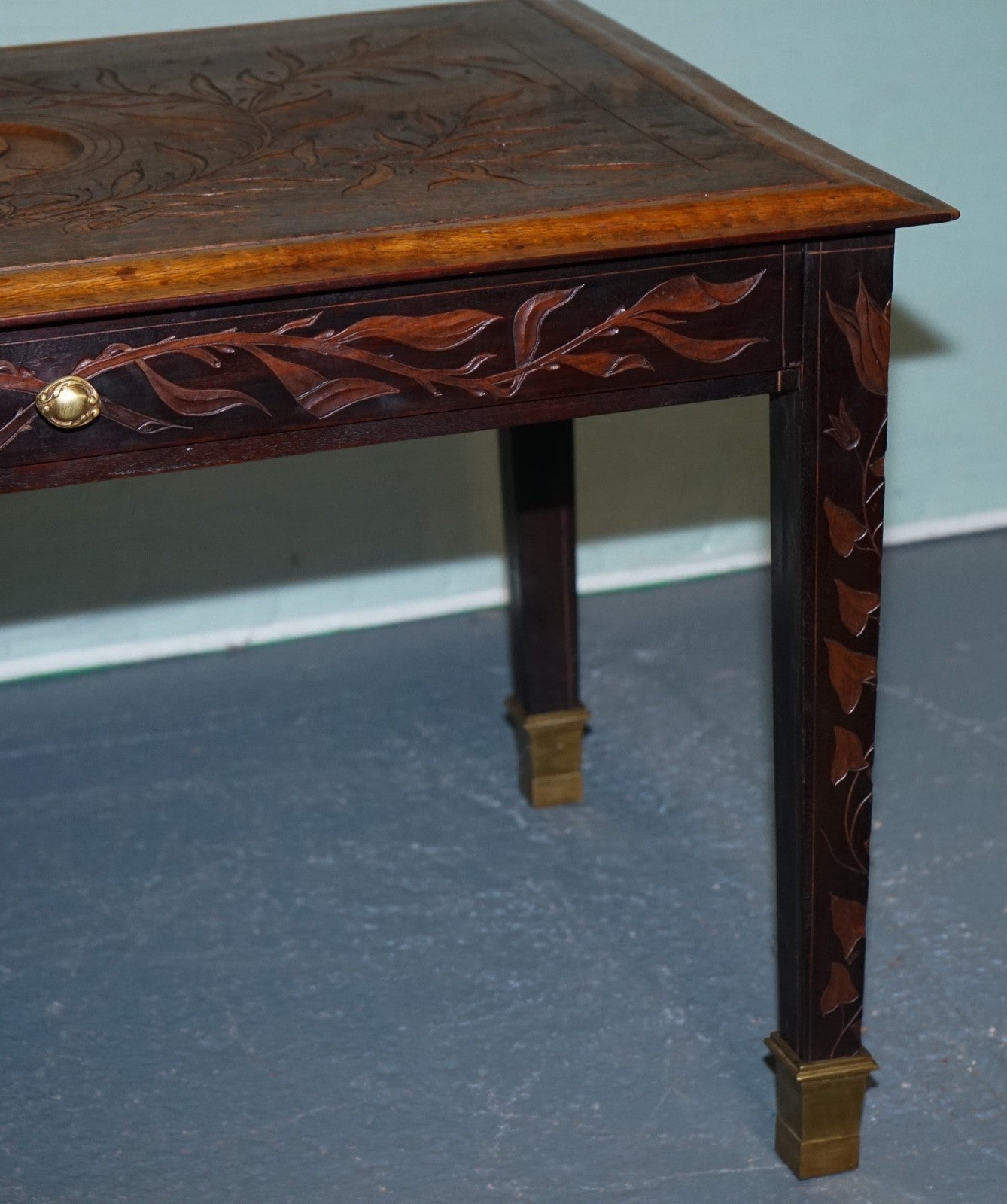 KING ALBERT I OF BELGIUM OCCASIONAL SIDE END COFFEE TABLE CARVED OAK CiRCA 1900