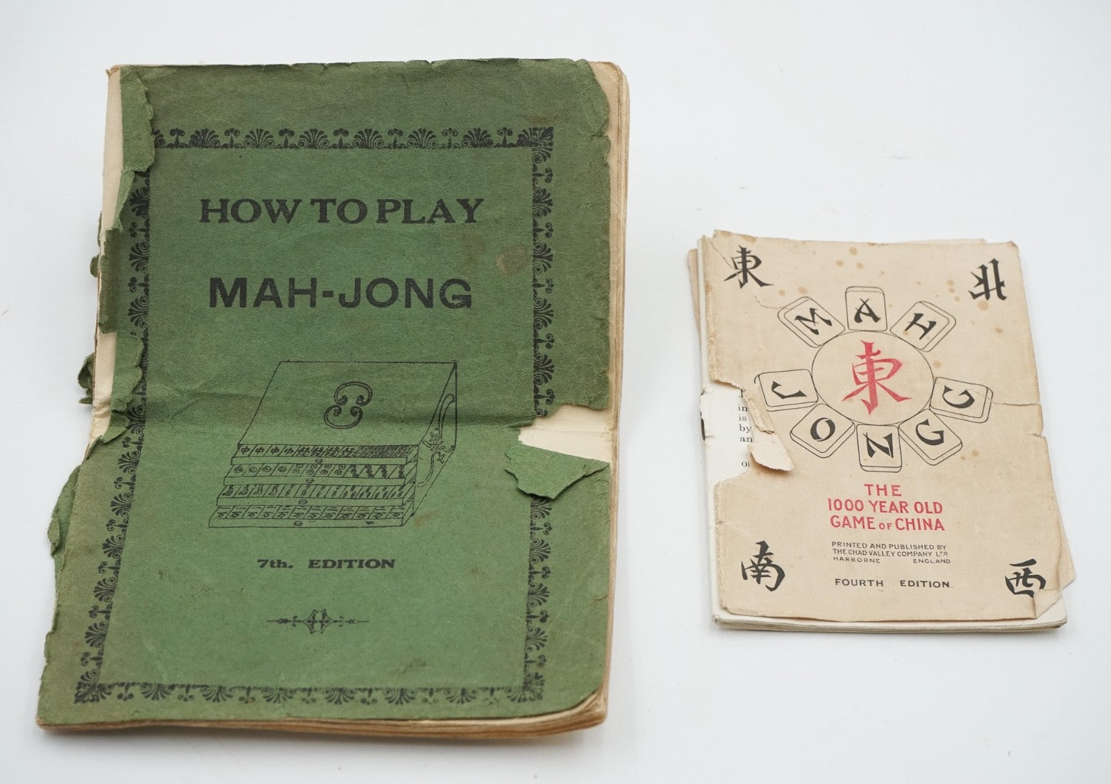 ANTIQUE ASIAN ORIENTAL MAHJONG SET OF 148 TILES IN EDWARDIAN OAK BOX