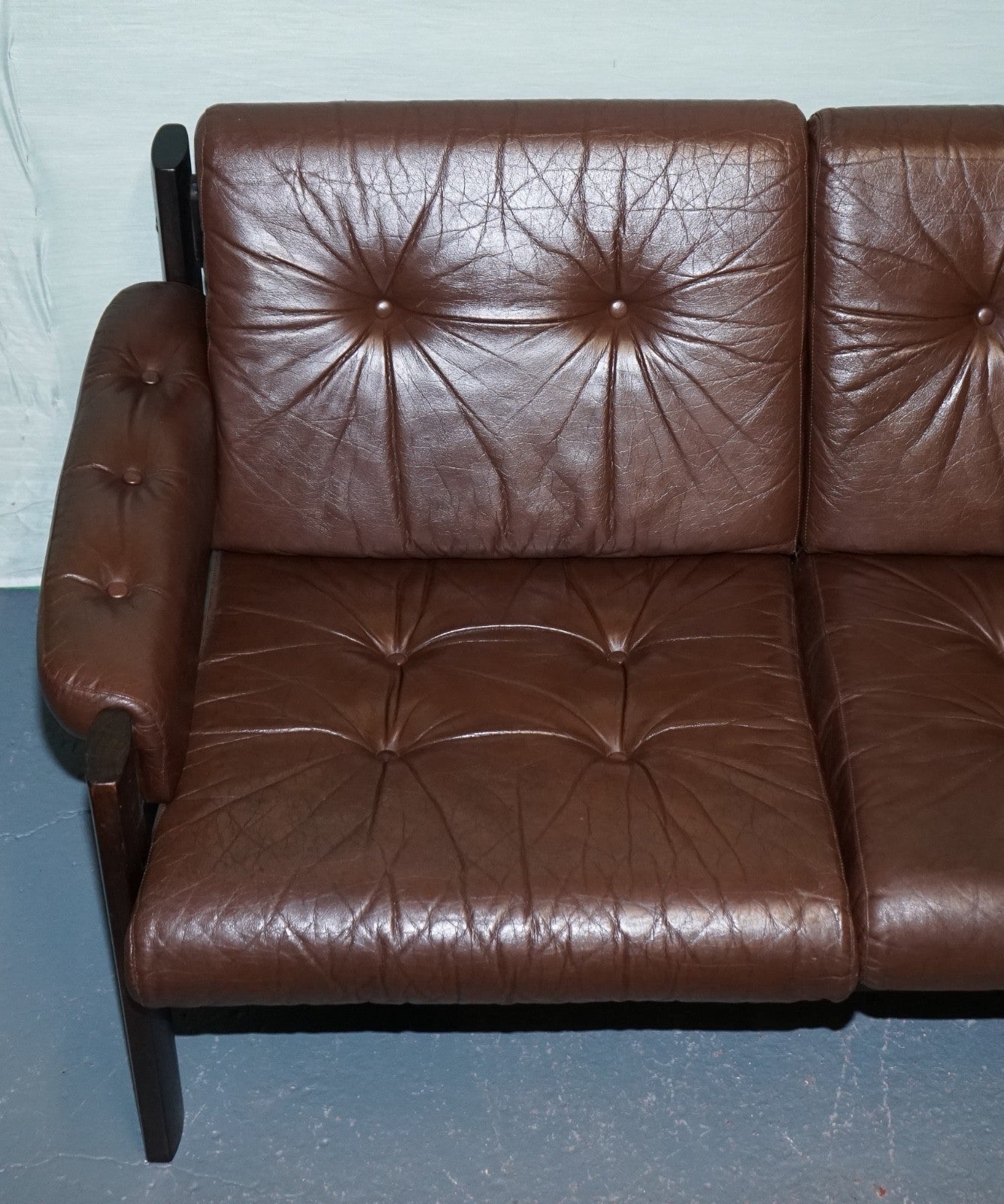 SCANDiNAVIAN ViNTAGE EKORNES STRESSLESS THREE SEATER SOFA
