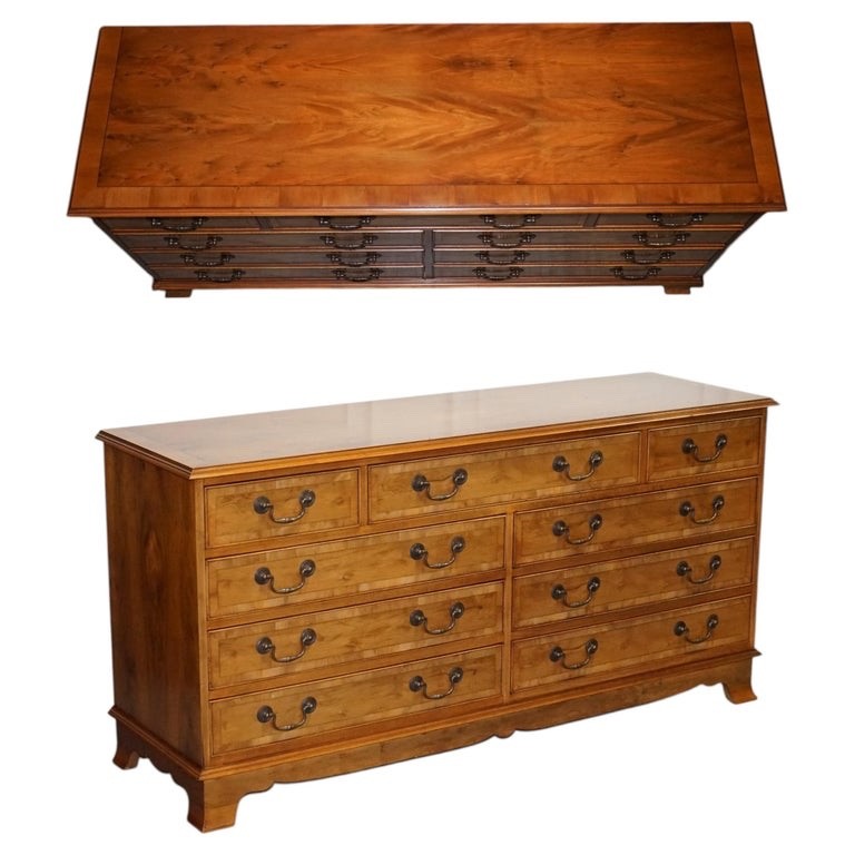 STUNNING GEORGIAN STYLE  WALNUT SIDEBOARD BANK OF DRAWERS