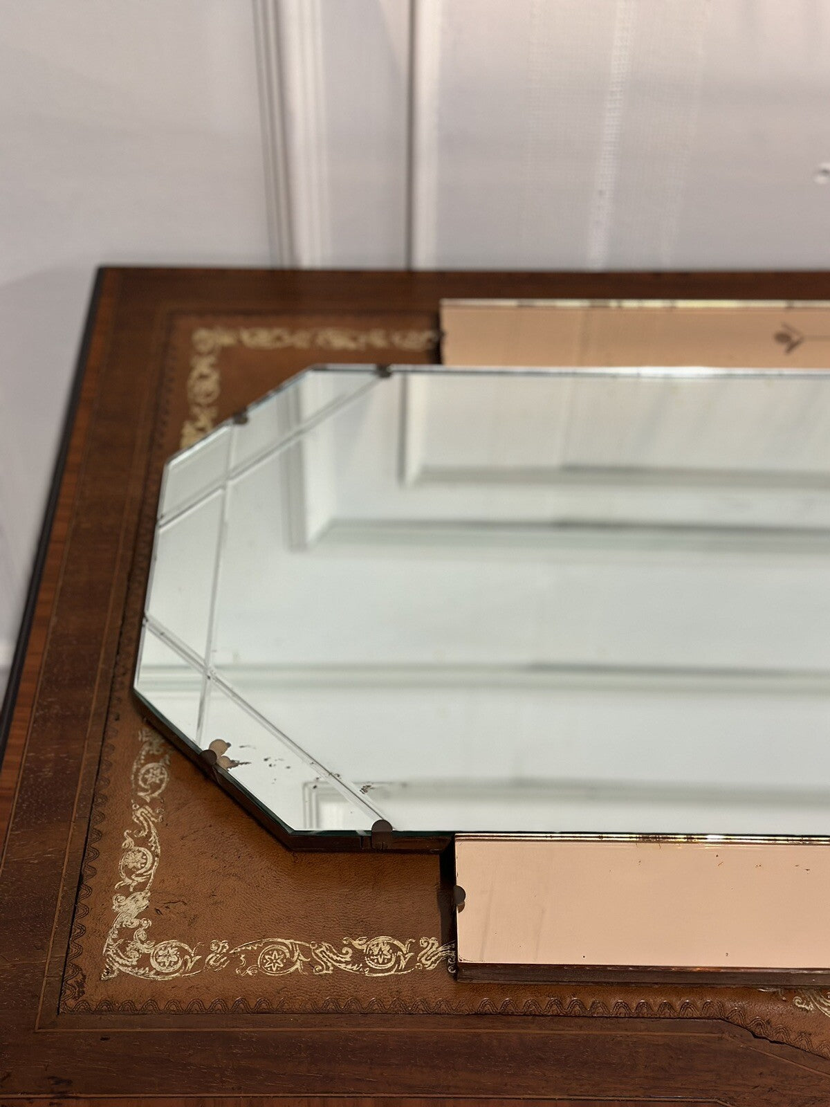 LARGE DECORATIVE 1920s ART DECO PEACH GLASS FLOWER PETAL MIRROR