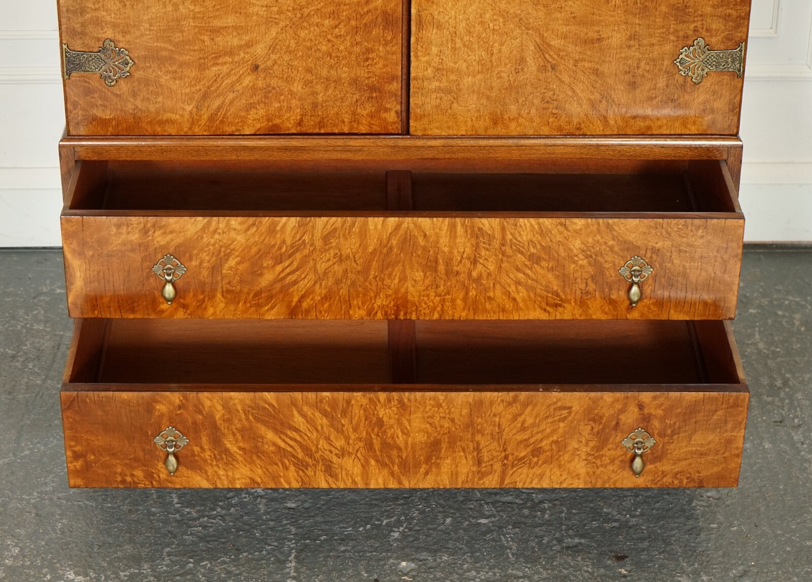 LOVELY 1920'S ART DECO BURR WALNUT WARDROBE WITH TWO DRAWERS QUEEN ANNE LEGS