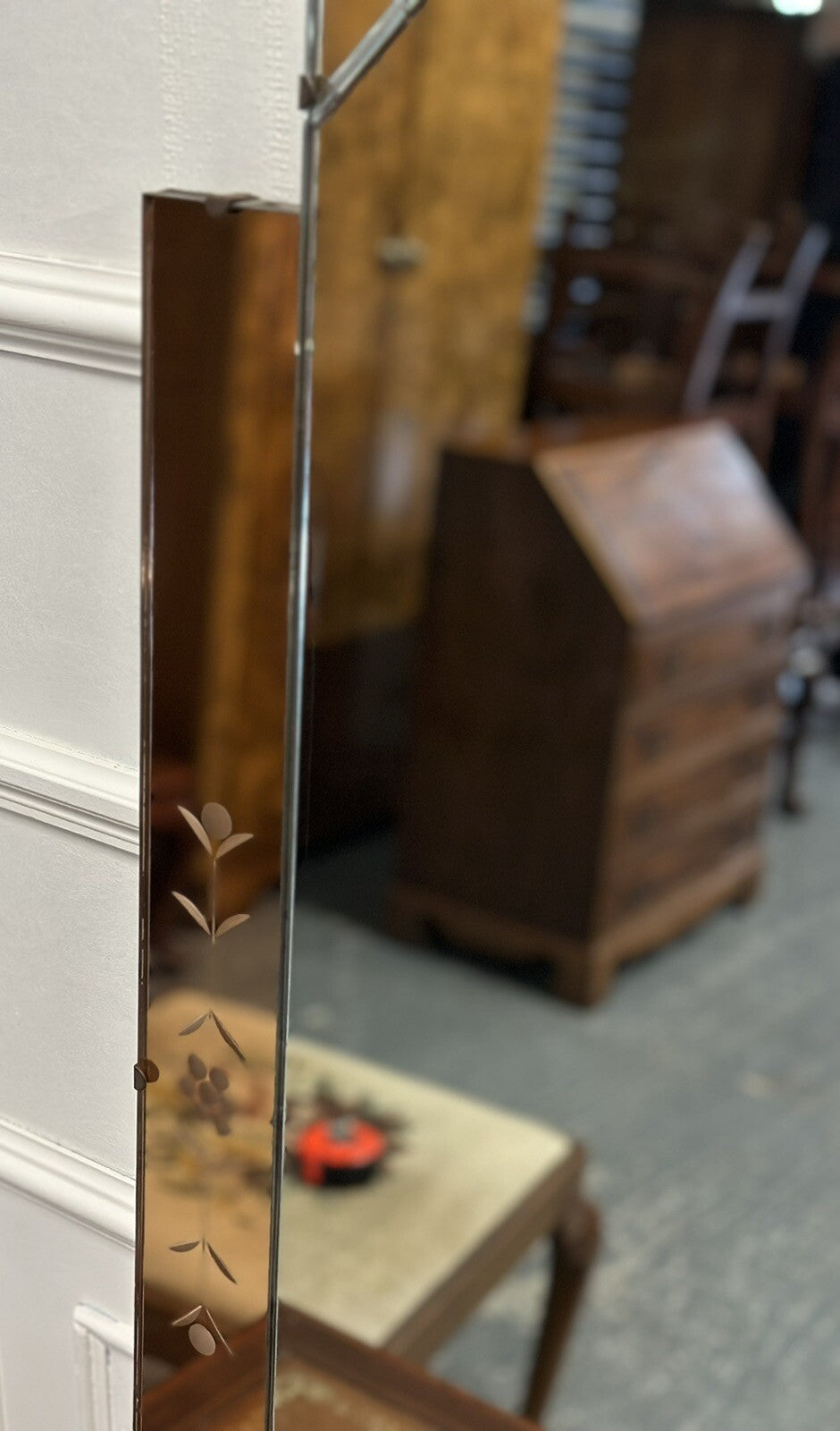 LARGE DECORATIVE 1920s ART DECO PEACH GLASS FLOWER PETAL MIRROR