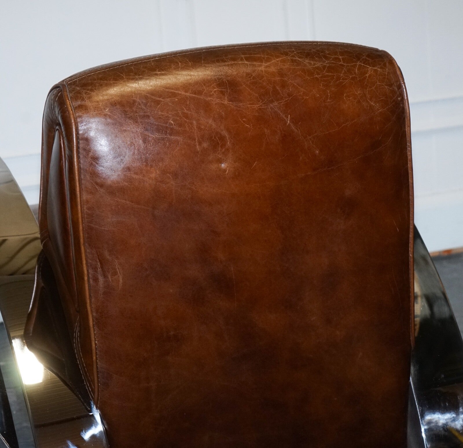 STUNNING PAIR OF FRENCH ART DECO CHROME AVIATOR HERITAGE BROWN LEATHER ARMCHAIRS