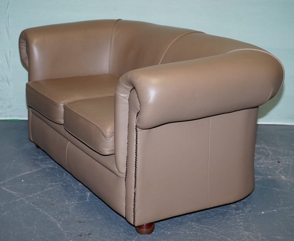 VINTAGE CHESTERFIELD ANDREW MUiRHEAD TAN LEATHER TUB TWO SEATER SOFA STUD DETAIL