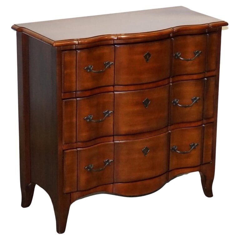 RALPH LAUREN VINTAGE GEORGIAN STYLE SERPENTINE FRONTED HARDWOOD CHEST OF DRAWERS