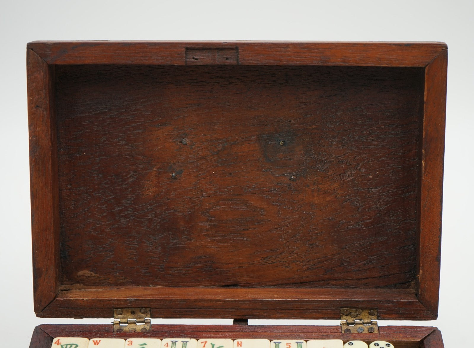 ANTIQUE TRADITIONAL CHINESE MAHJONG GAME SET WITH 144 TILES