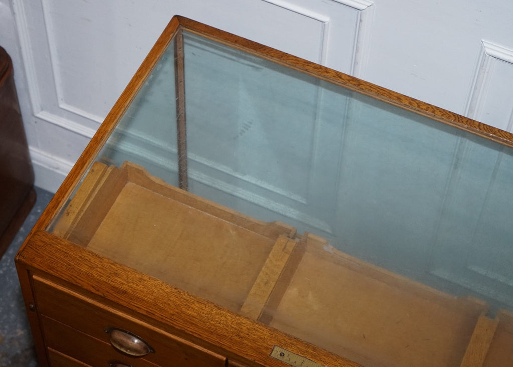 ANTIQUE 1920 ENGLISH VICTORIAN OAK HABERDASHERY SHOP COUNTER WITH ORIGINAL GLASS