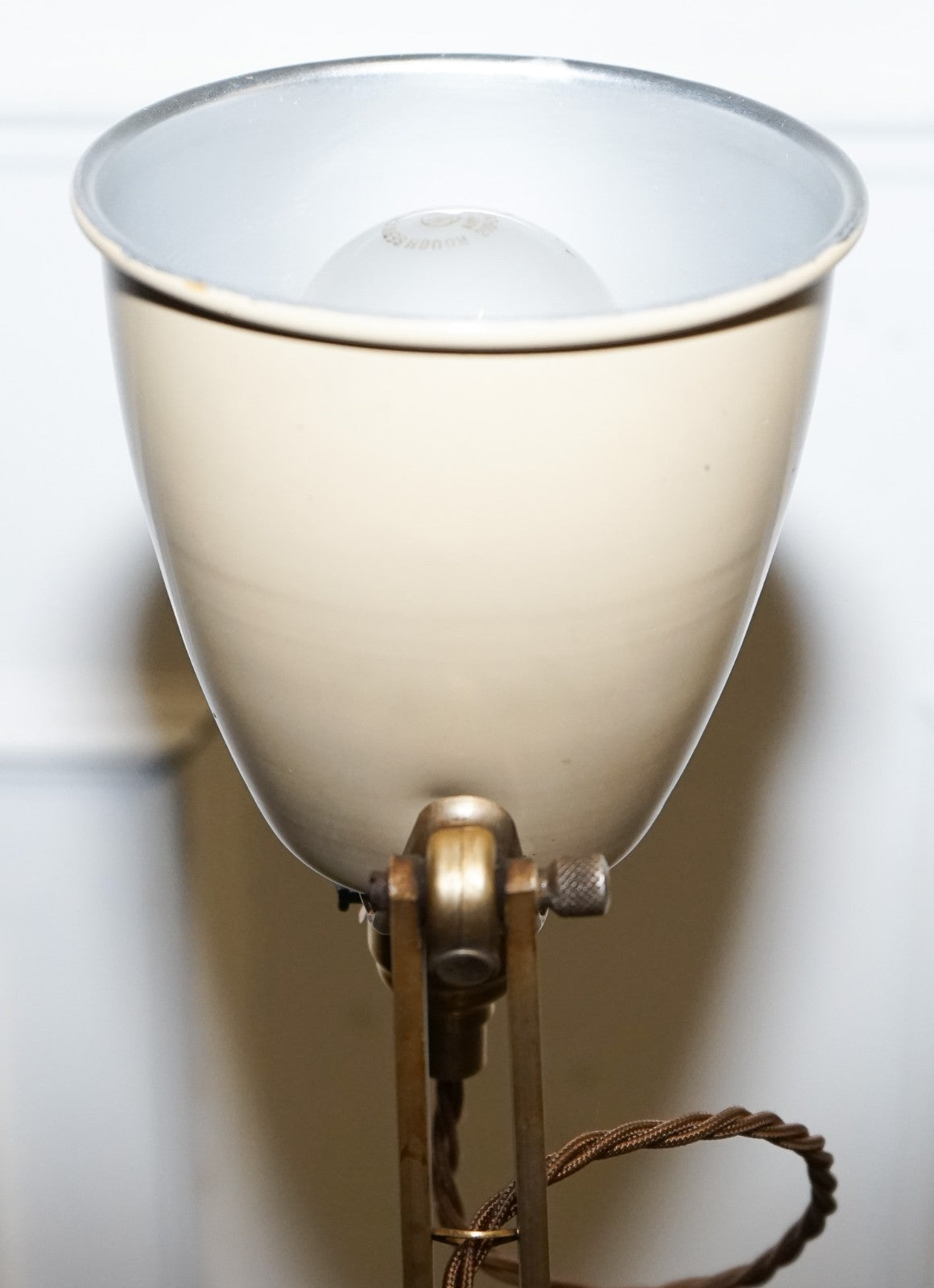 ANTIQUE CIRCA 1950 RECLAIMED HADRILL & HORSTMANN COUNTERPOISE DESK LAMP