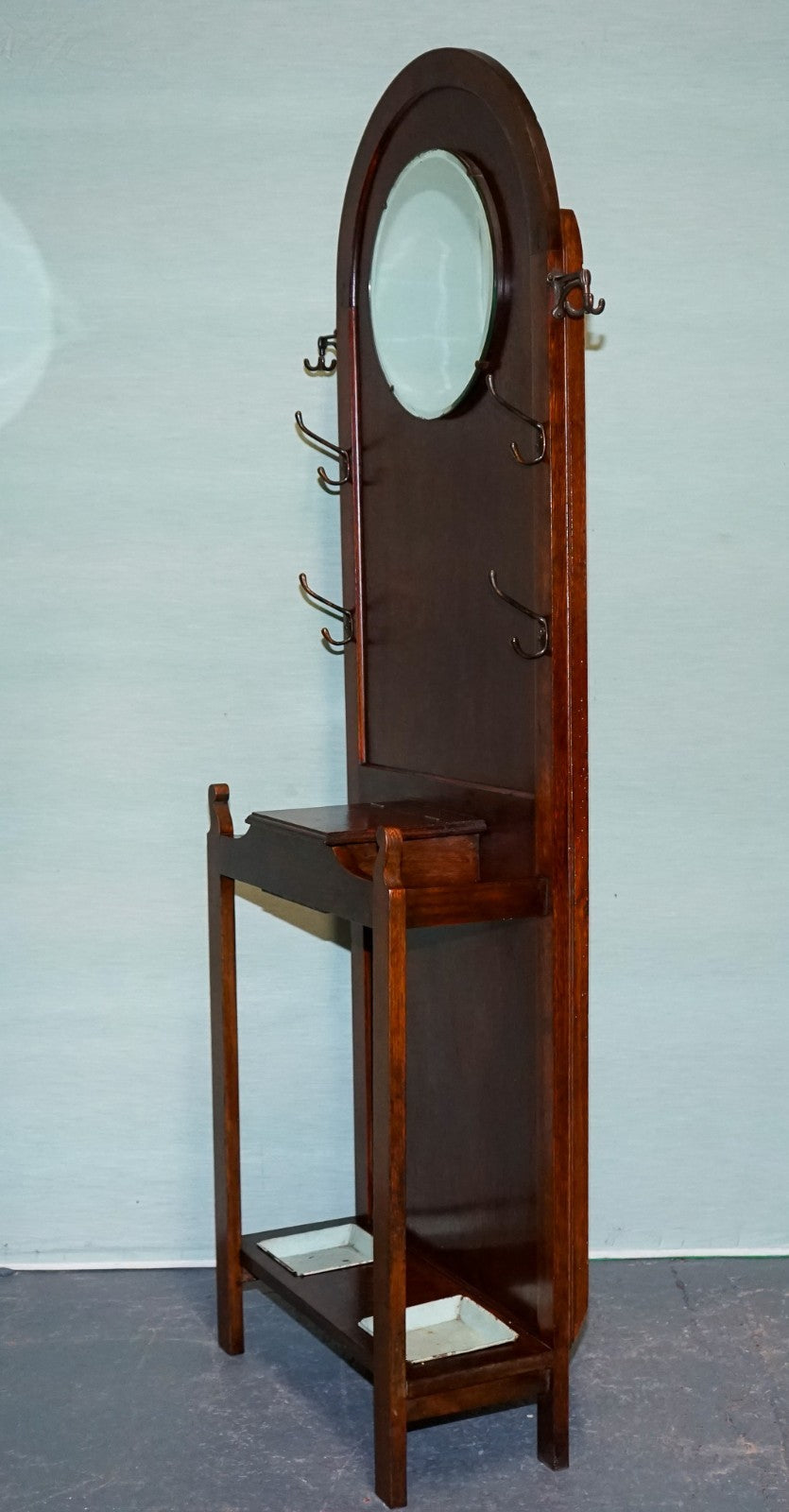 ANTIQUE ATCRAFT OAK HAT AND UMBRELLA HALLWAY STAND WITH A MIRROR
