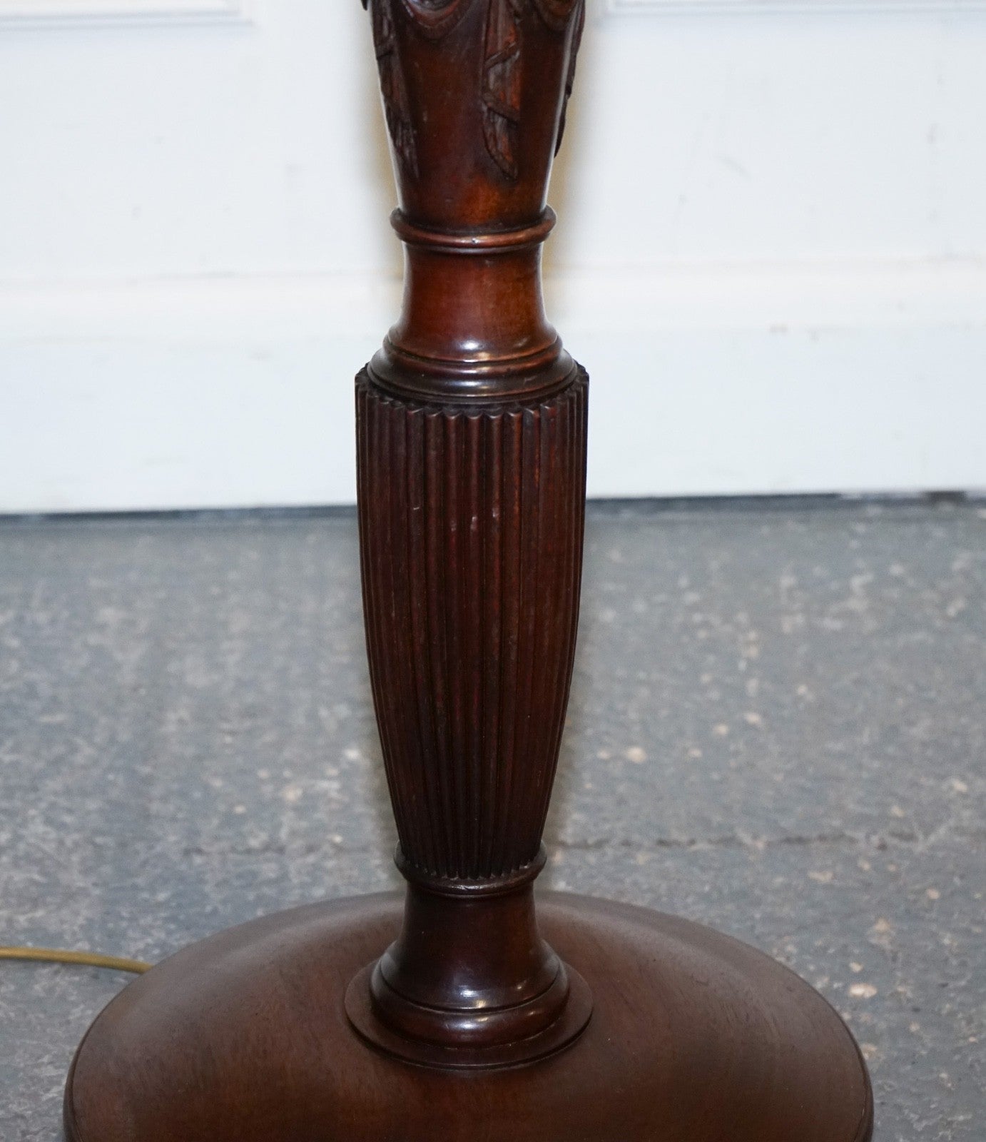 ANTIQUE 1920'S TRADITIONAL ENGLISH HARDWOOD  STANDARD FLOOR LAMP