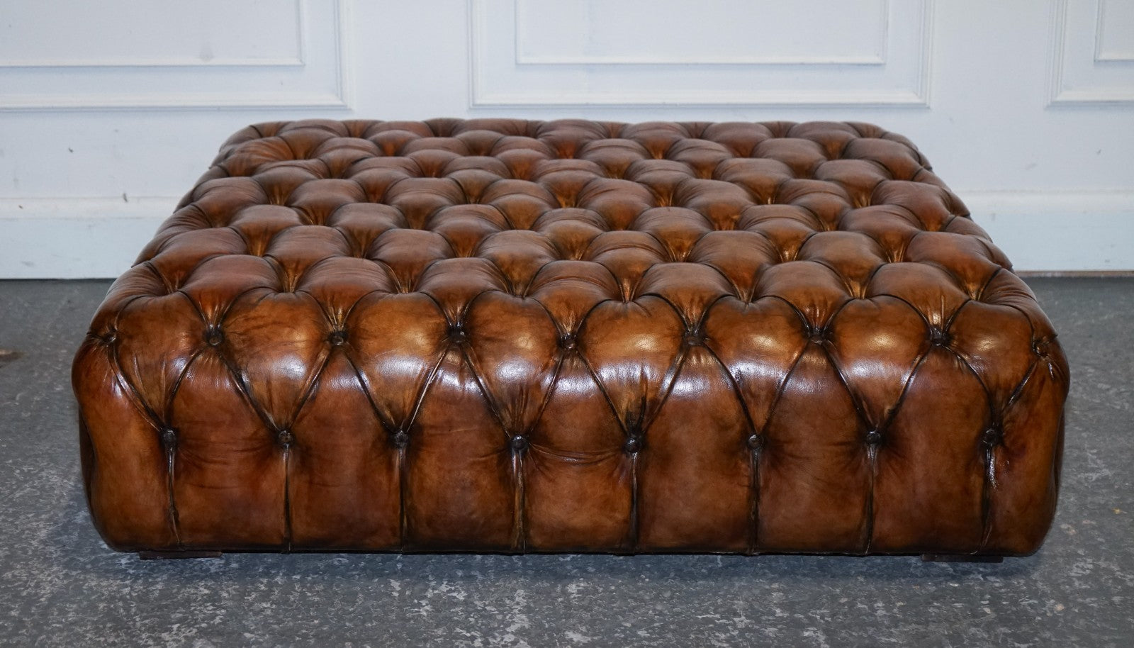 STUNNING LARGE HAND DYED BROWN LEATHER CHESTERFIELD FOOTSTOOL OTTOMAN