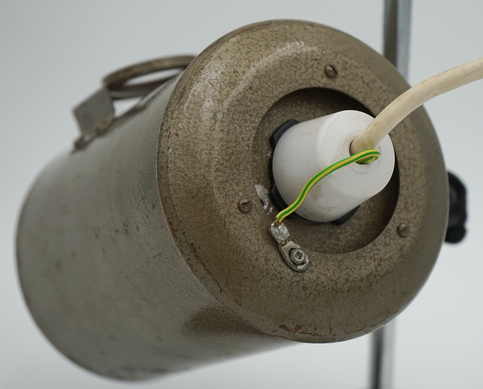 FLATTERS & GARNETT  SALVAGED LABORATORY SCHOOL TABLE ADJUSTABLE LIGHT 004