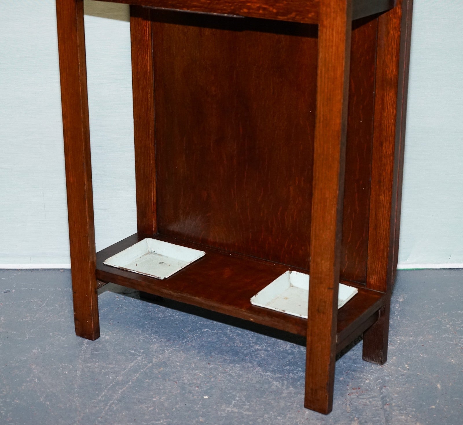 ANTIQUE ATCRAFT OAK HAT AND UMBRELLA HALLWAY STAND WITH A MIRROR