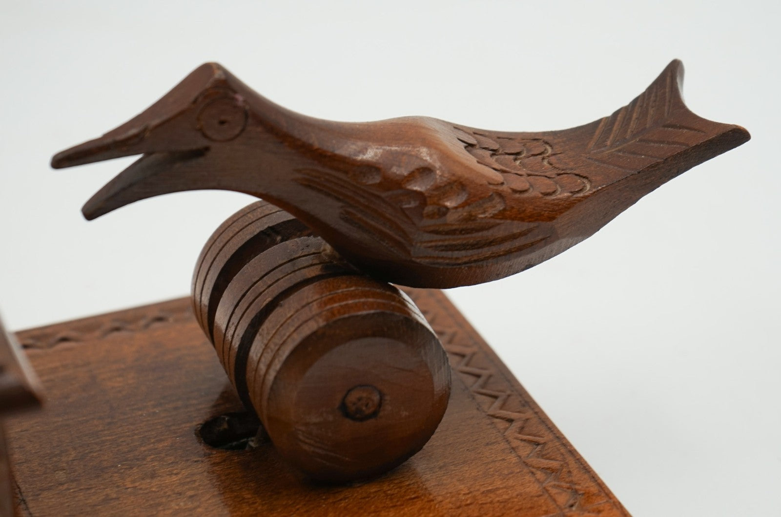 CIRCA 1950'S BIRDIE CIGARETTE DISPENSER CARVED WOOD BOX