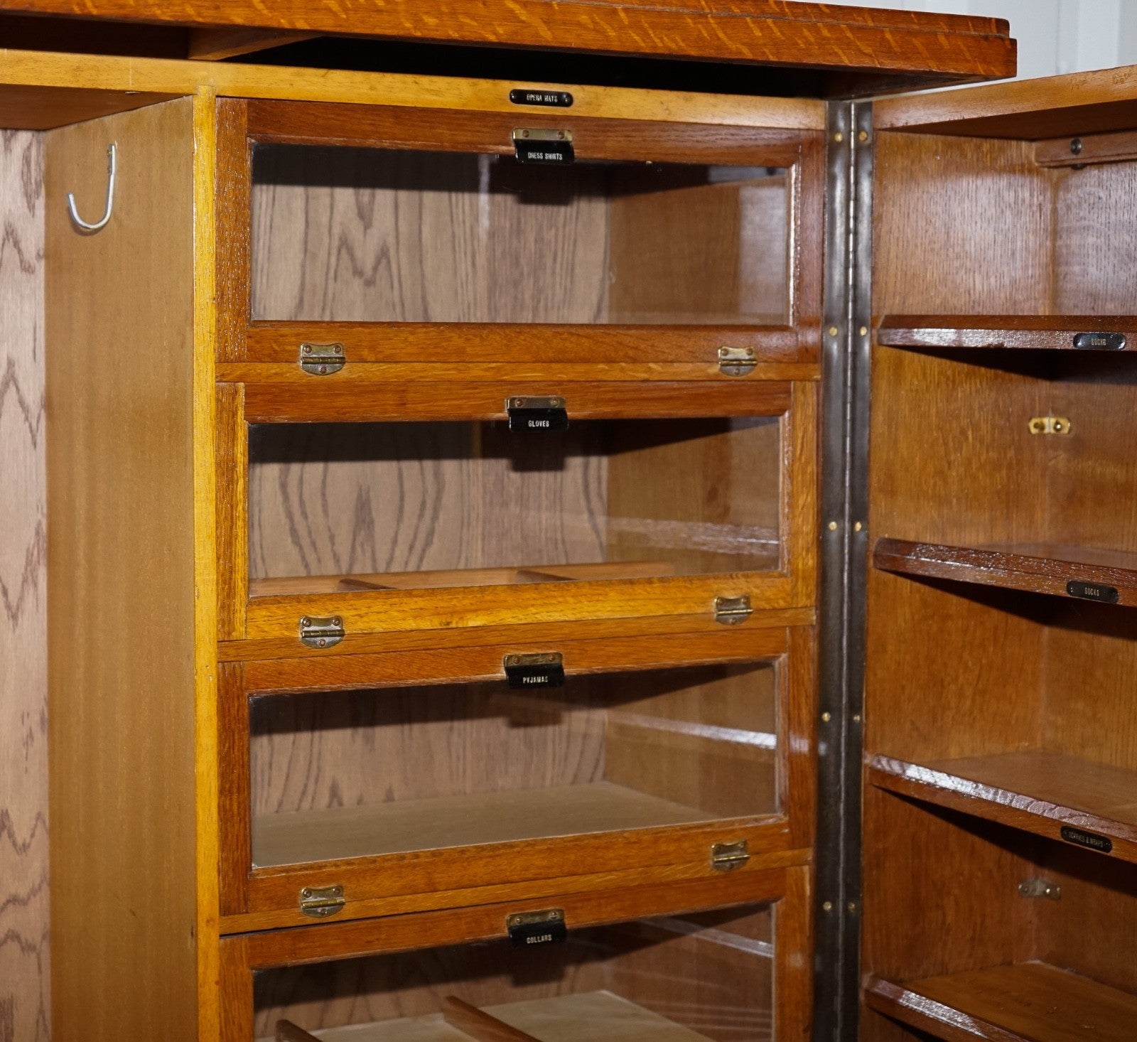 ANTIQUE 1930S ART DECO COMPACTOM REGENT STREET LONDON GENTLEMANS ''YN'' WARDROBE