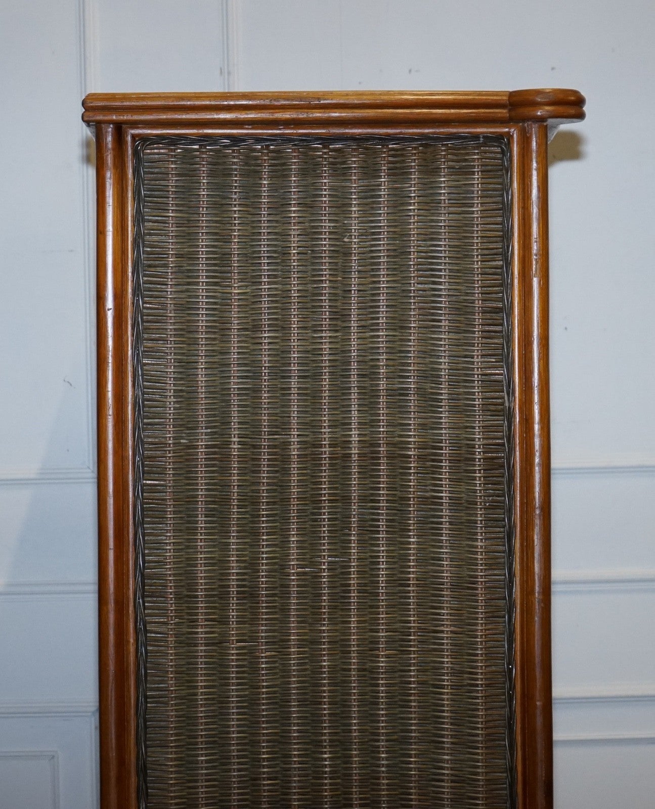 CIRCA 1970'S WOVEN WICKER ARMOIRE WARDROBE WITH ONE DRAWER (2/2)