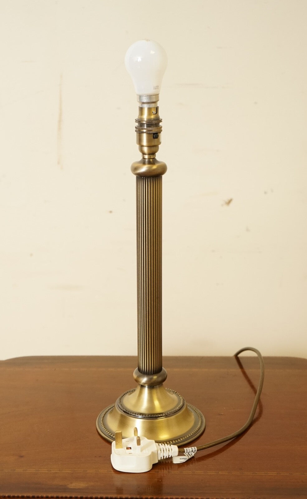 JOHN LEWIS SINGLE VINTAGE BRASS LOOK TABLE LAMP