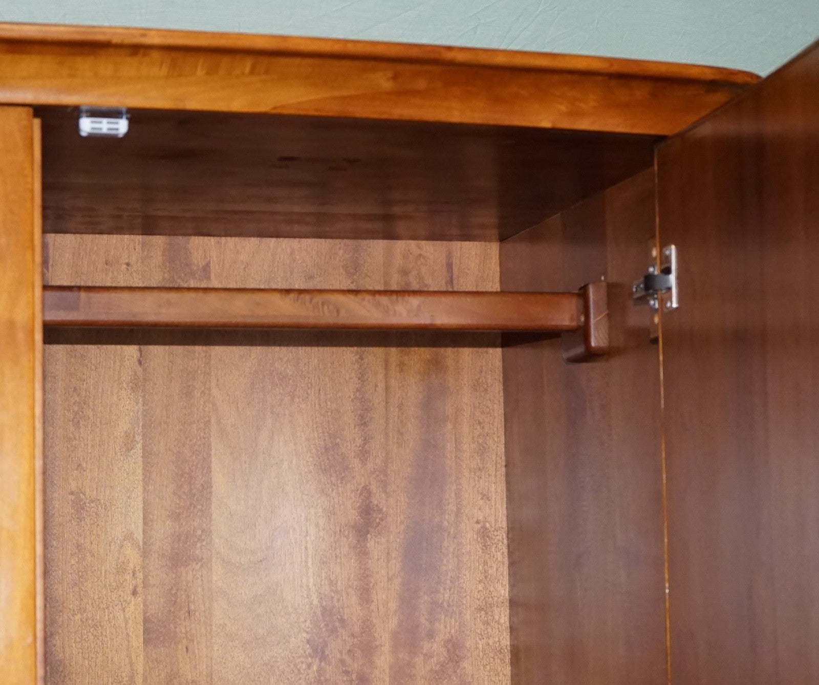 FRENCH STYLE WILLIS & GAMBIER ROCHELLE COLLECTION DOUBLE WARDROBE (1/2)