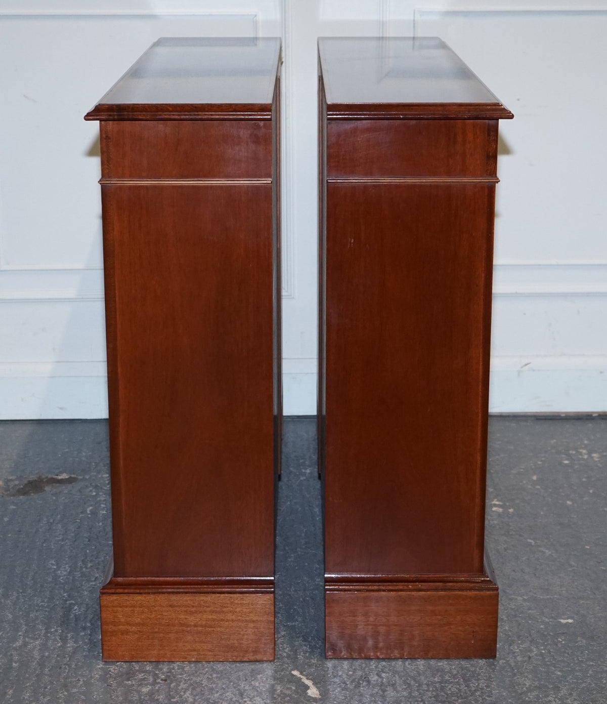 PAIR VINTAGE EDWARDIAN STYLE SHERATON DWARF OPEN BOOKCASE ADJUSTABLE SHELVES