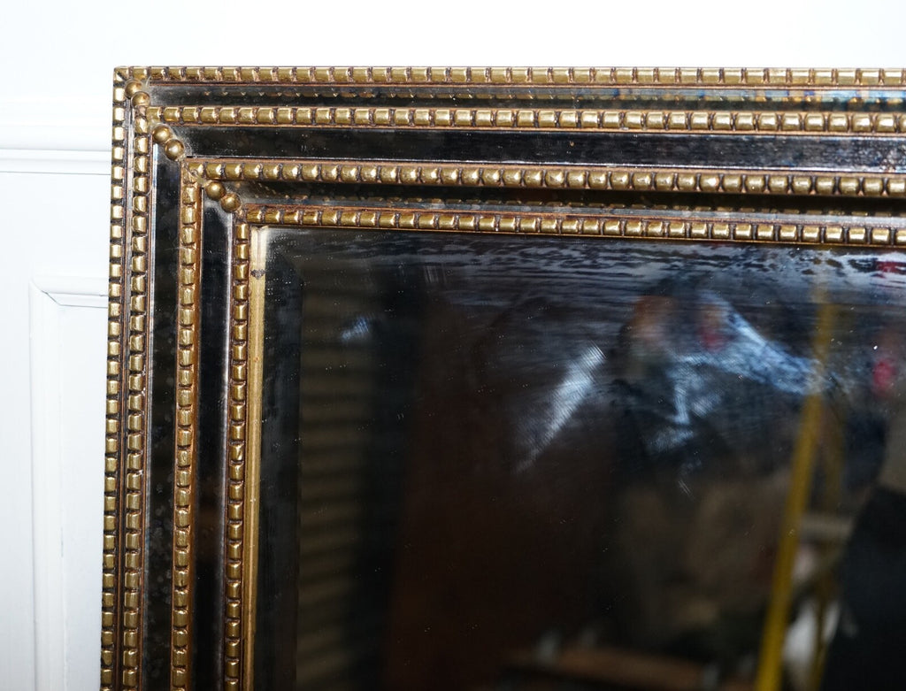 LOVELY BEVELLED TRIPLE GOLD BEAD DECORATION FOXING EFFECT