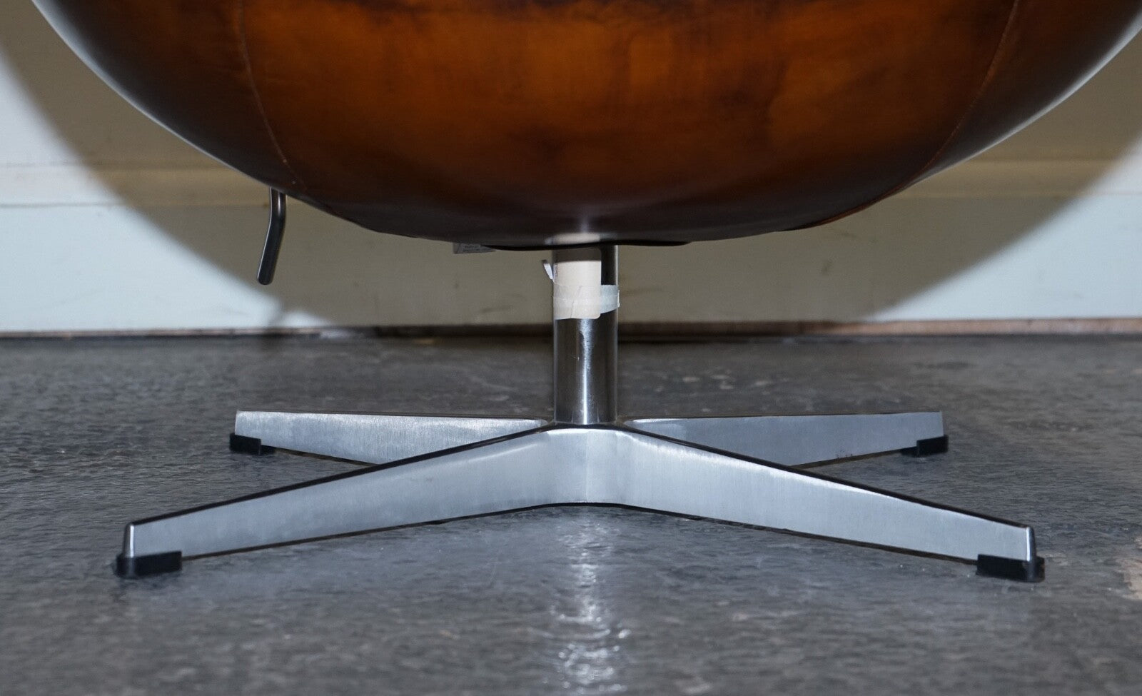 FRITZ HANSEN STYLE VINTAGE HAND DYED WHISKEY BROWN EGG CHAIR