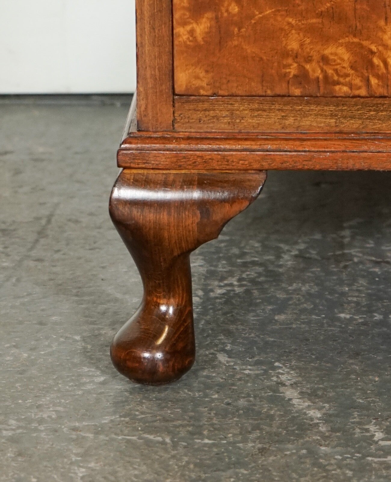 LOVELY 1920'S ART DECO BURR WALNUT WARDROBE WITH TWO DRAWERS QUEEN ANNE LEGS