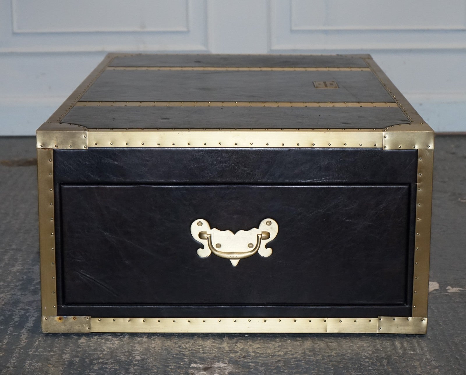 TIMOTHY OULTON CUMBERLAND COLLECTION COFFEE TABLE WITH RED VELVET LINING